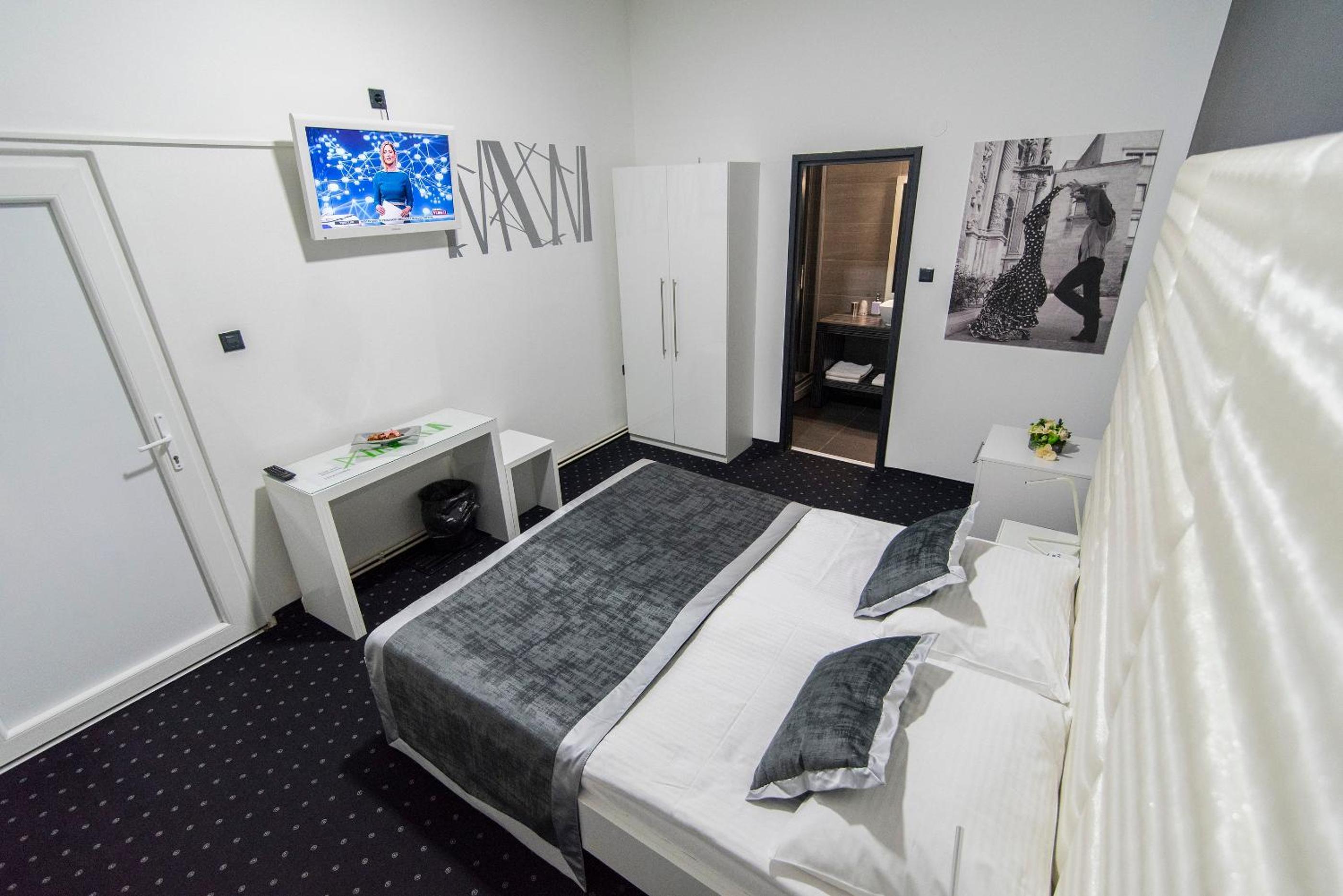 Double Room photo 2
