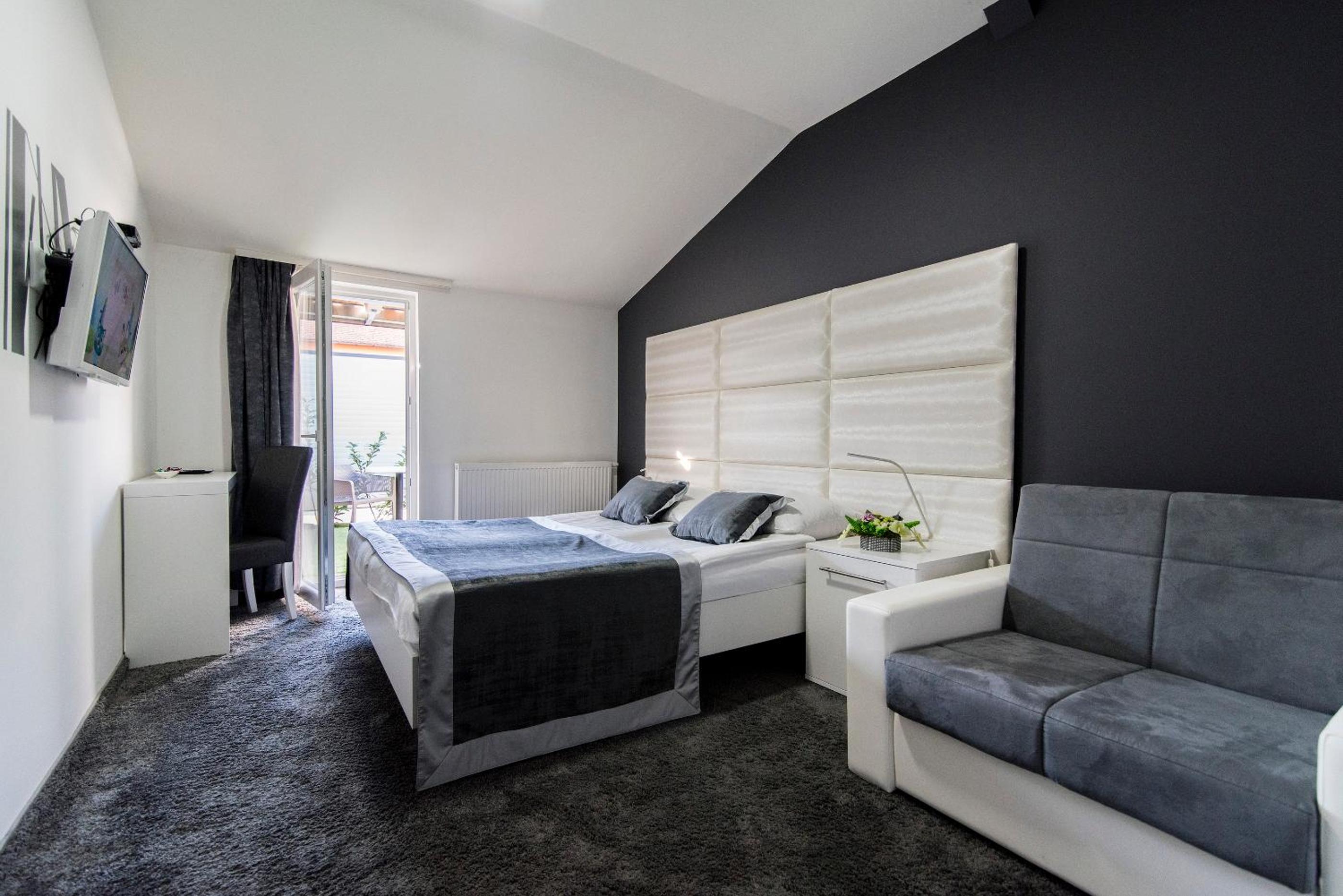 Double Room photo 3