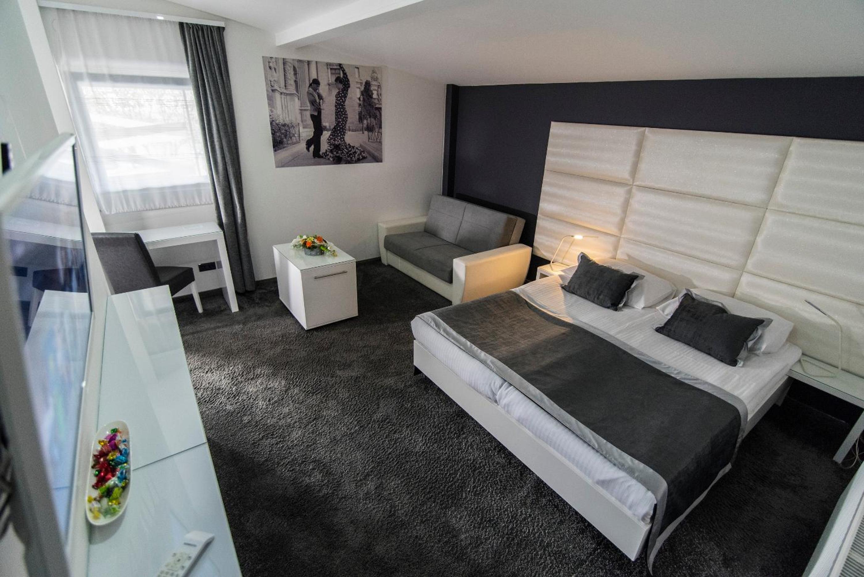 Superior Double Room photo 2