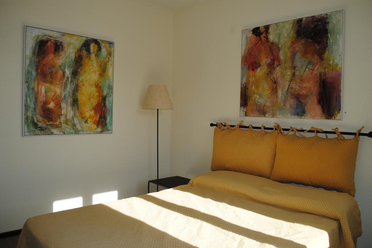 Apartment with Terrace photo 2