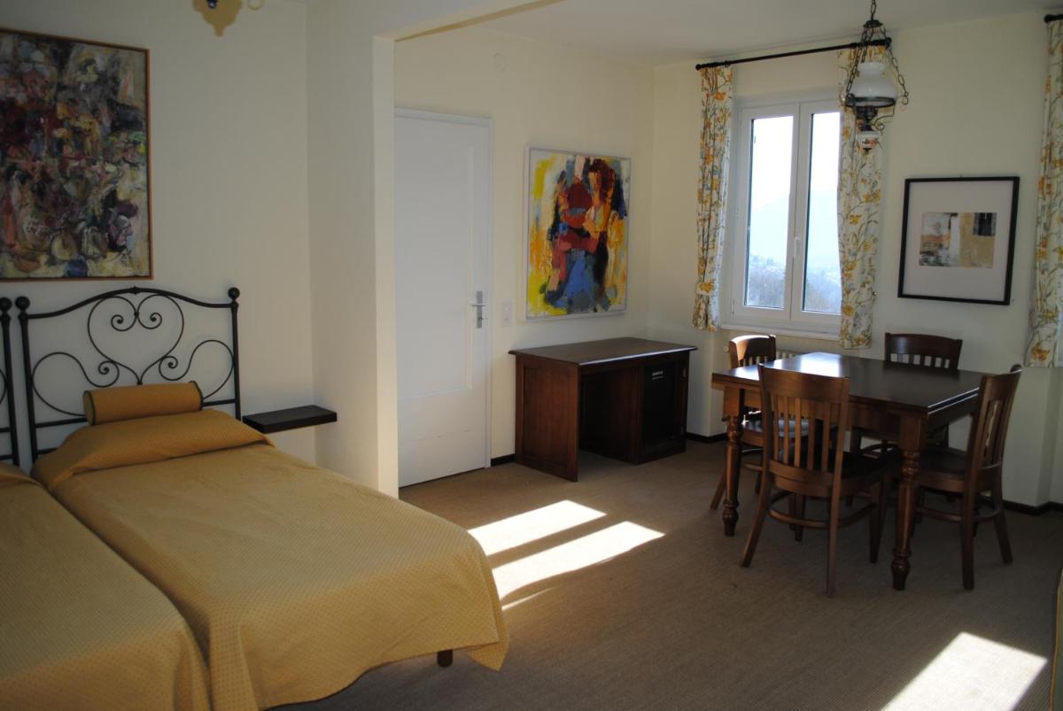 Apartment with Terrace photo 3