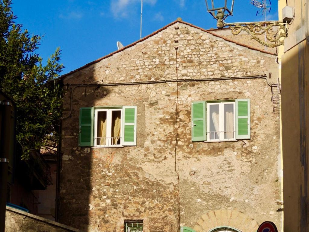 Two-Bedroom House - Photo 27
