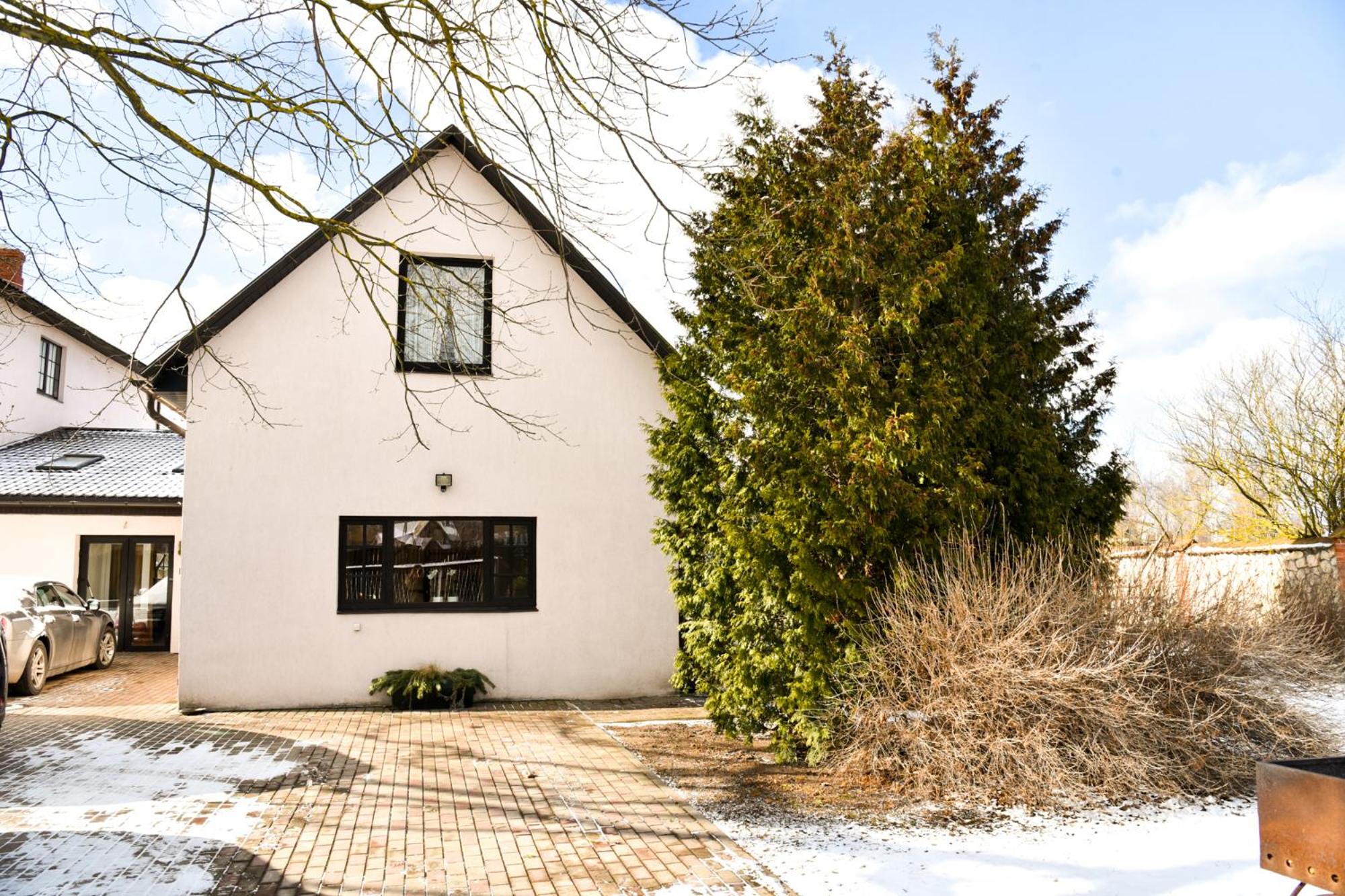 Two-Bedroom House photo 2