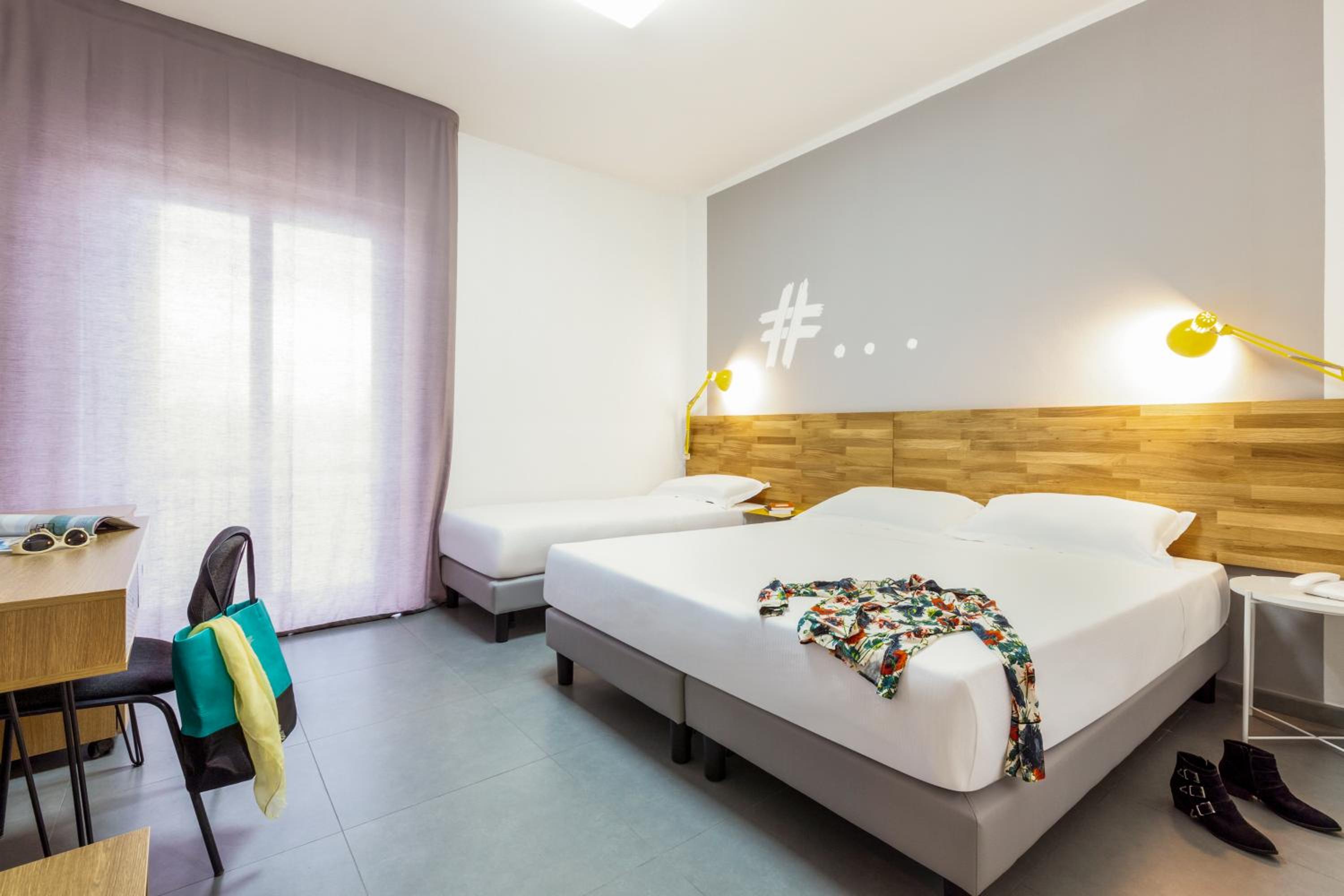 Standard Double Room with a Single Bed photo 3