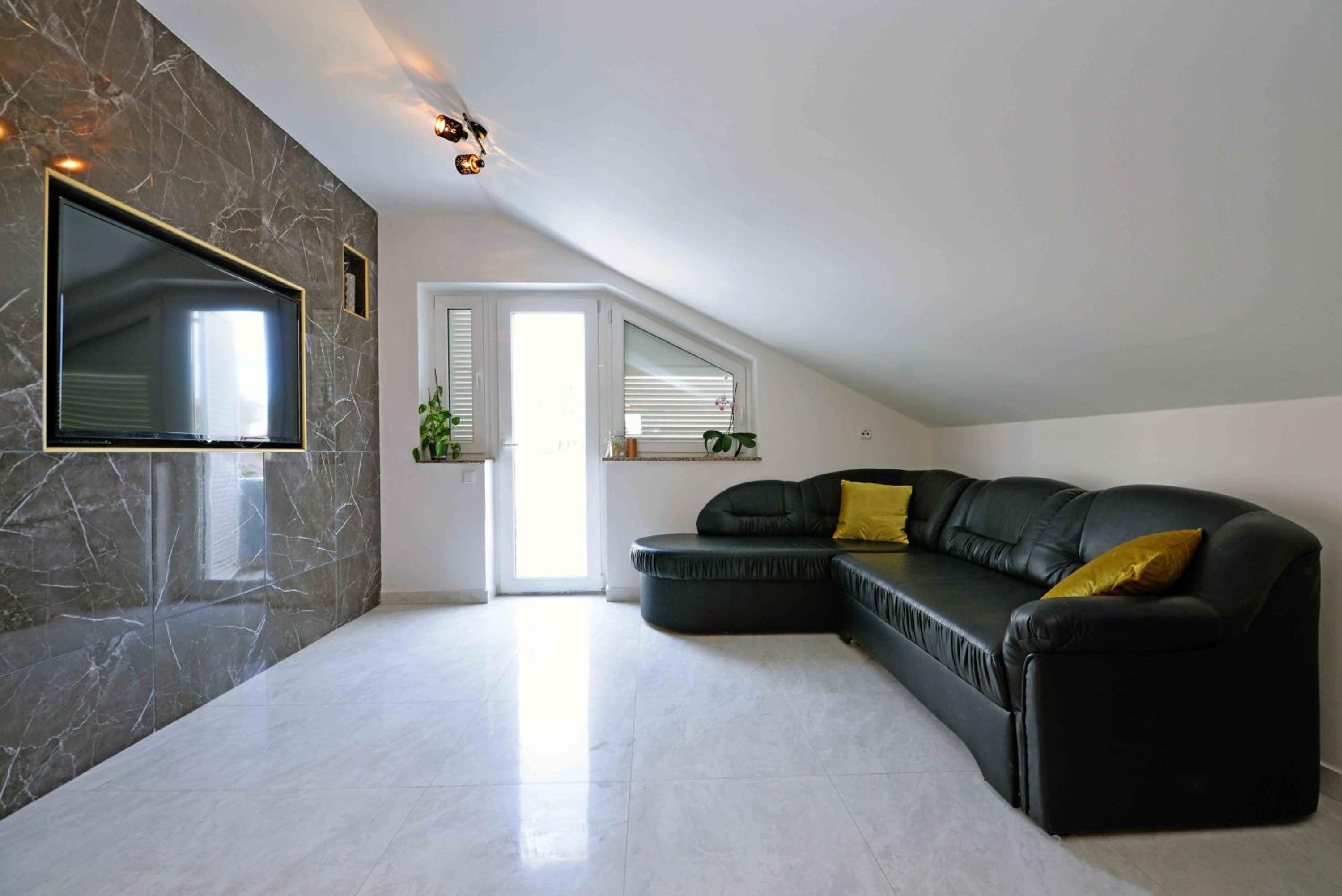 Villa photo 2