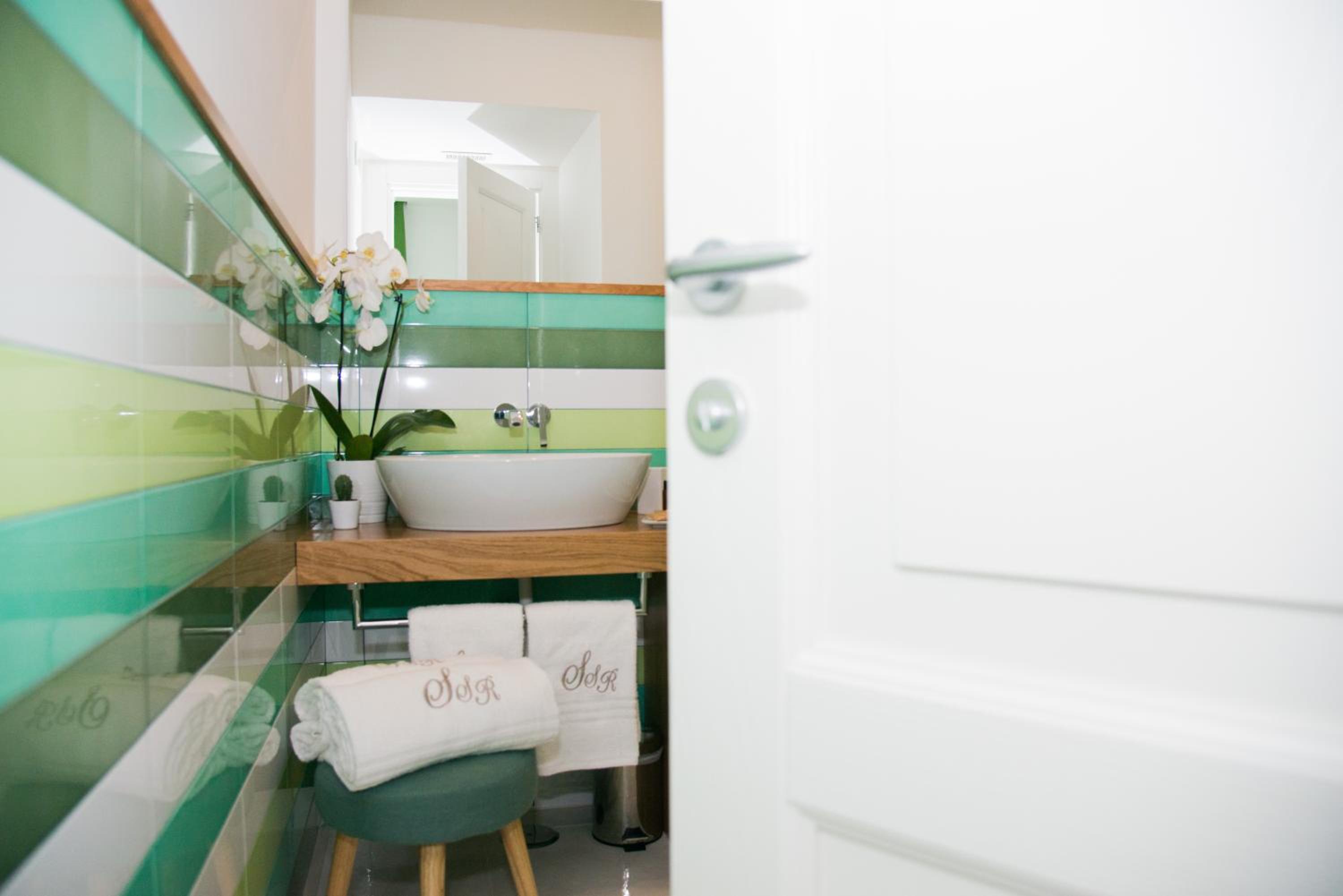 Double Room - Photo 7