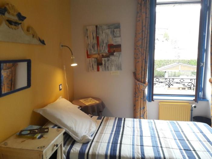 Standard Twin Room - Photo 1
