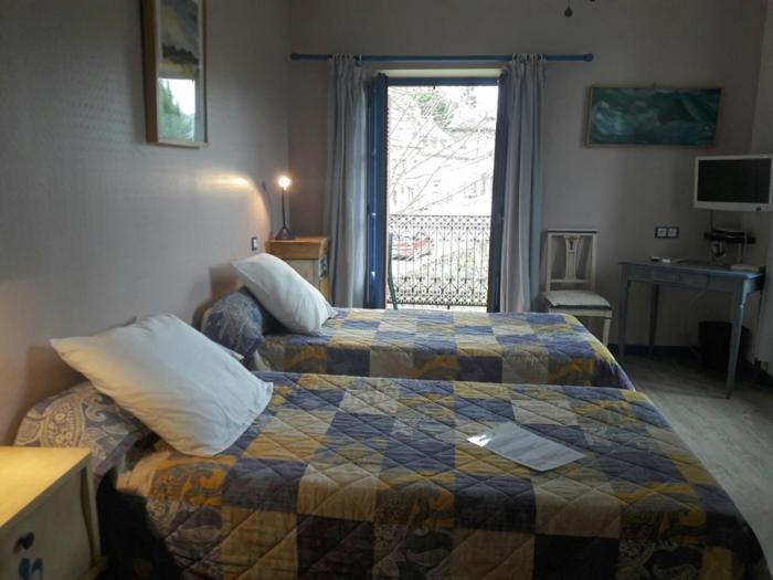 Twin Room with Balcony - Photo 1
