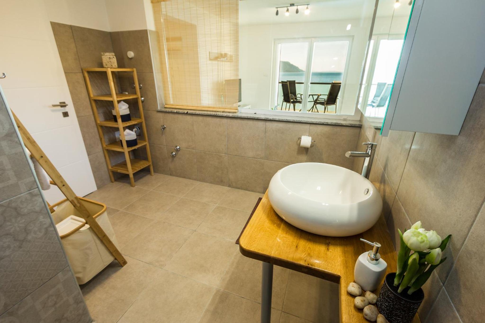 One-Bedroom Apartment - Photo 7