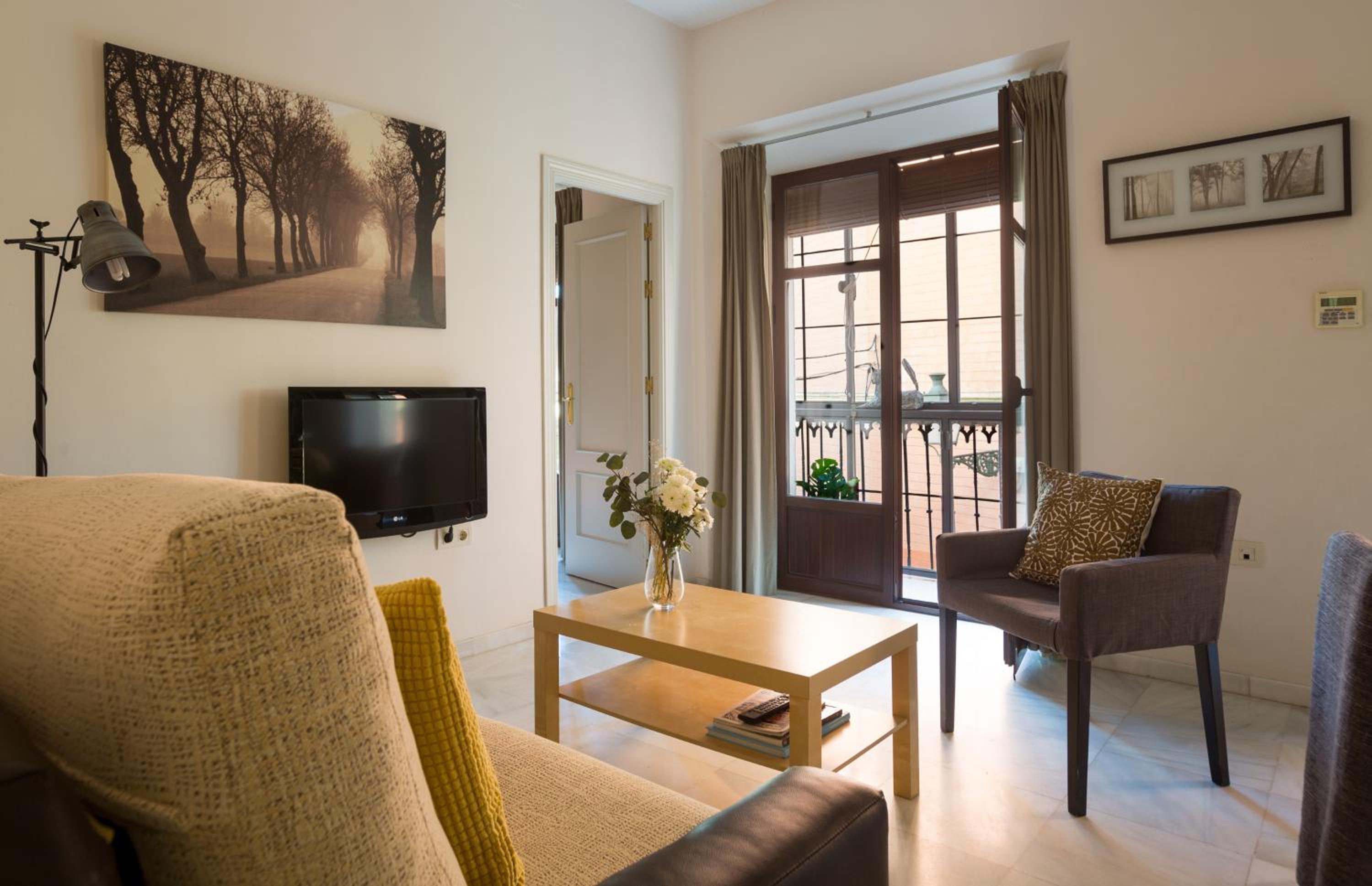 Apartamento de una habitación con balcón