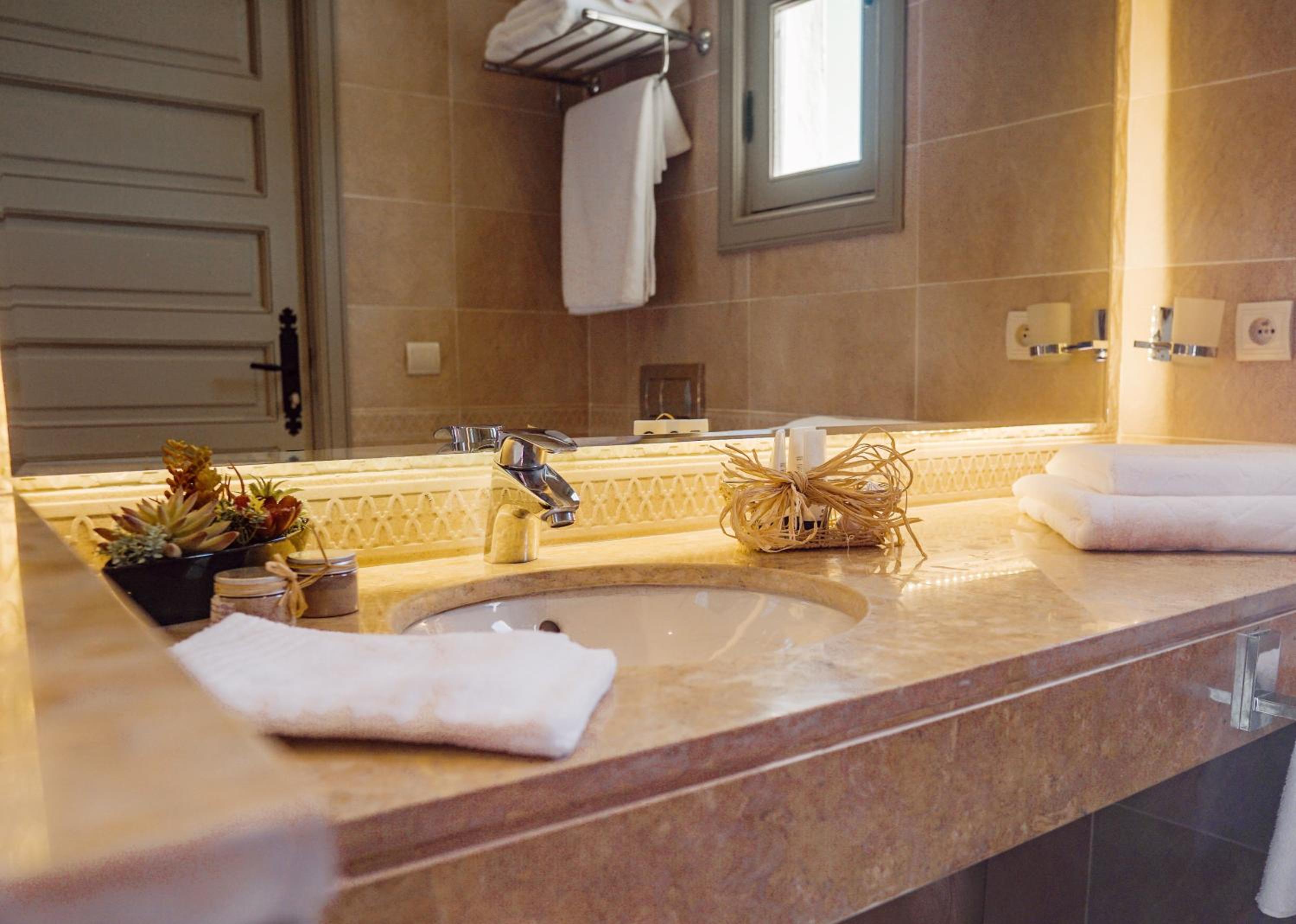 Junior Suite - Photo 10