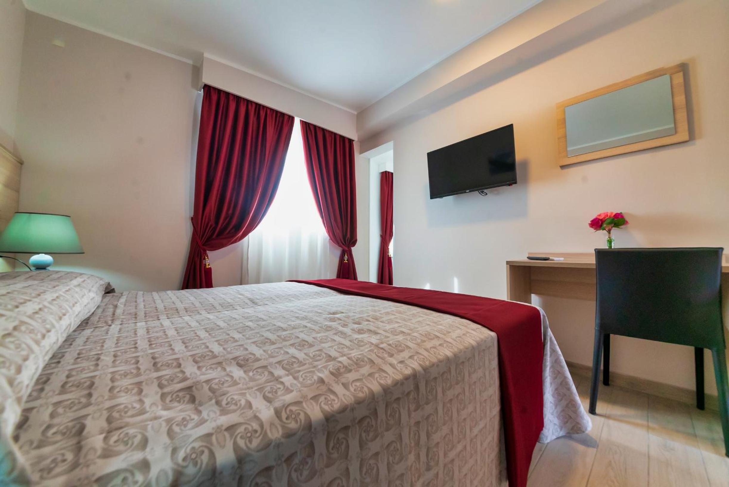 Single Room photo 2