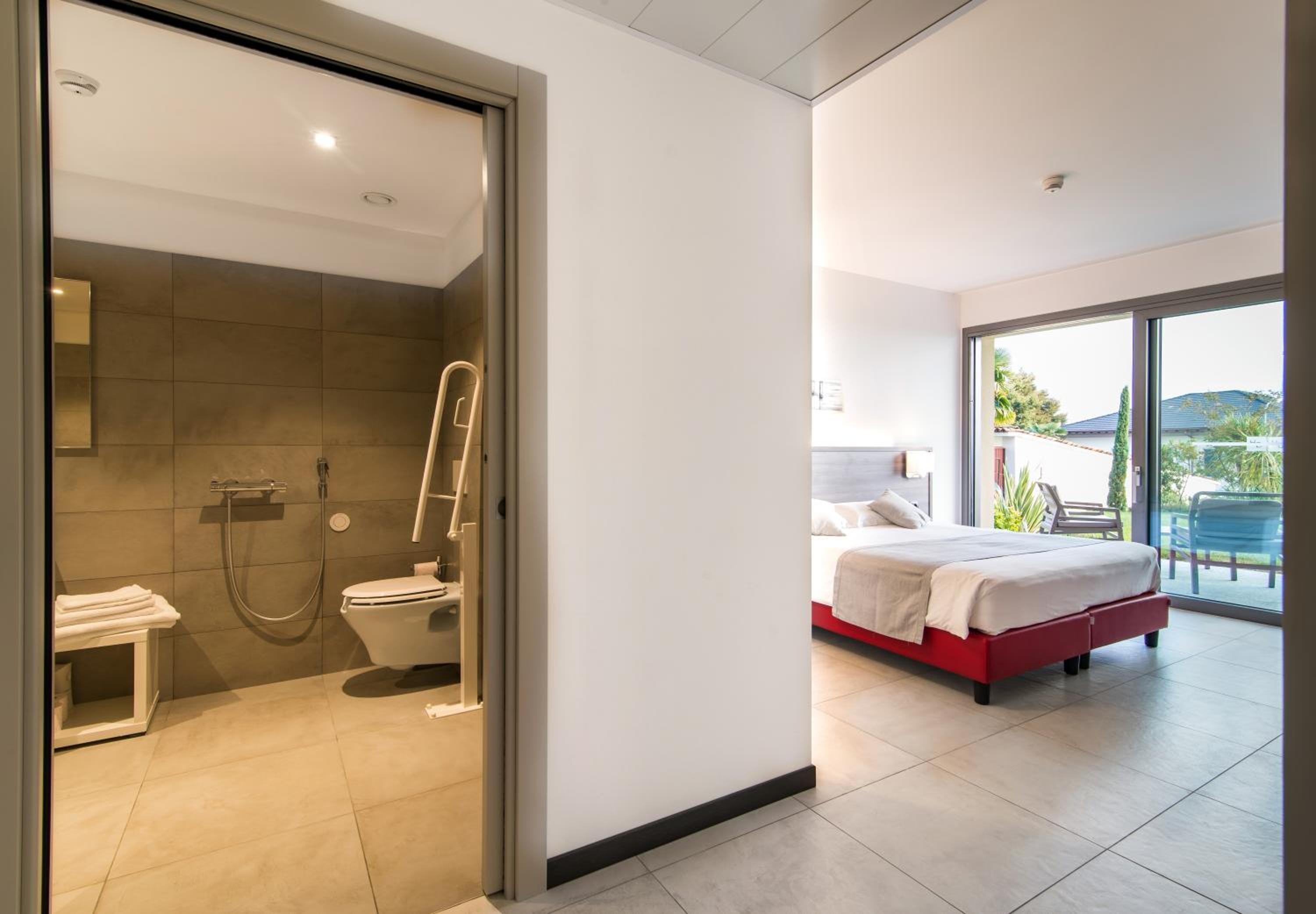 Double or Twin Room - Disability Access (Ground Floor) photo 3