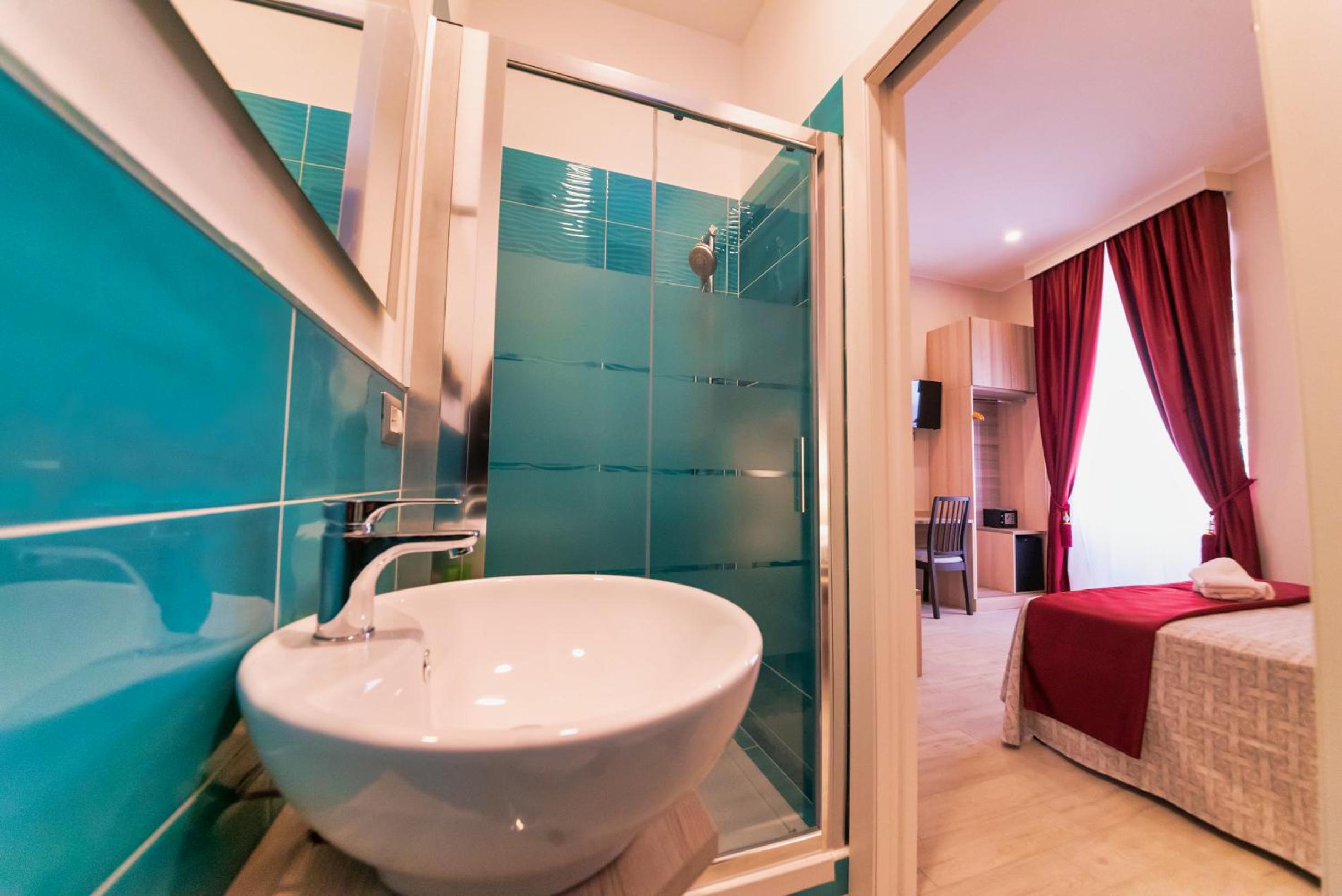 Double or Twin Room photo 2