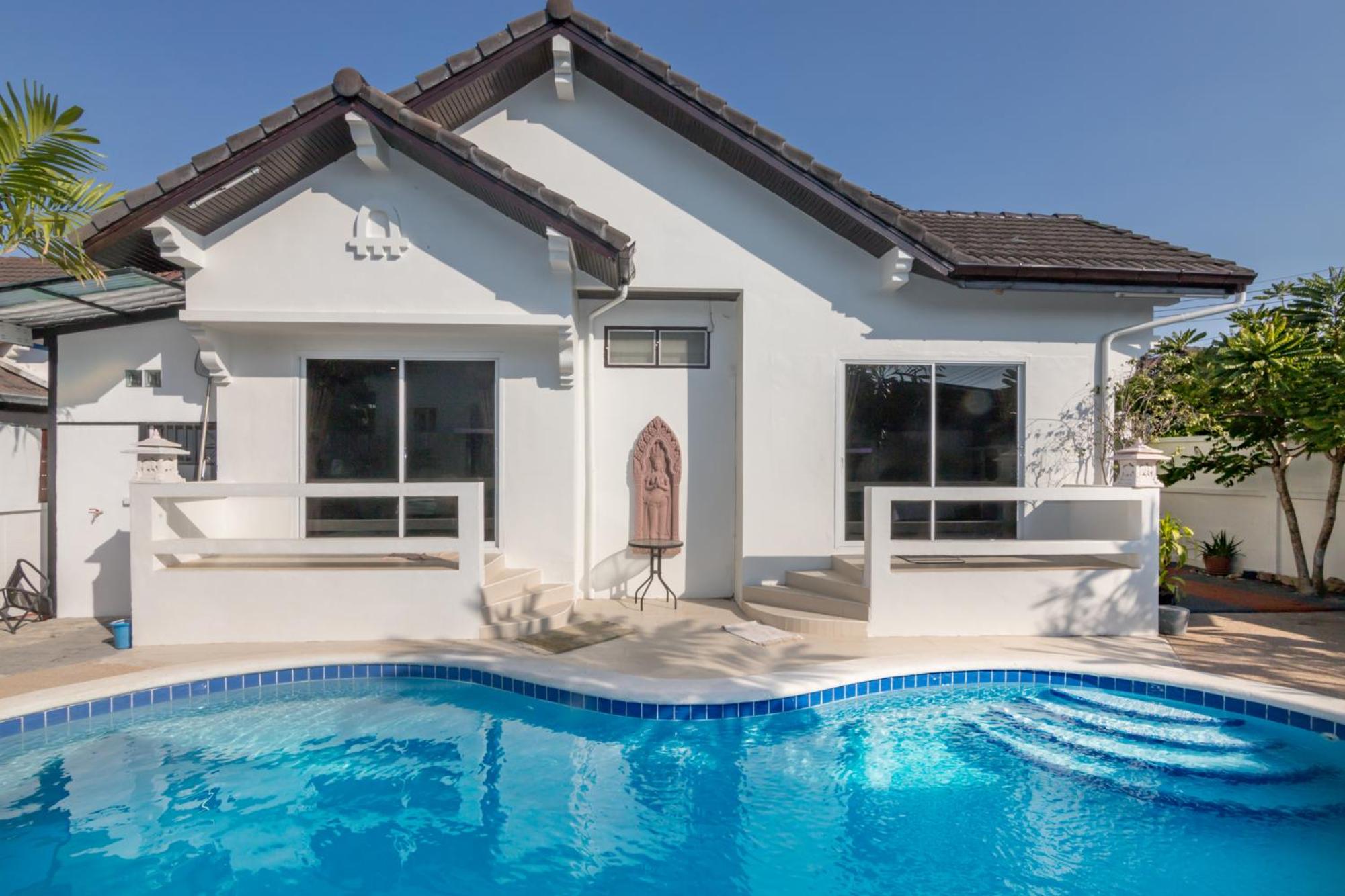 Apartment with Pool View  - Photo 32