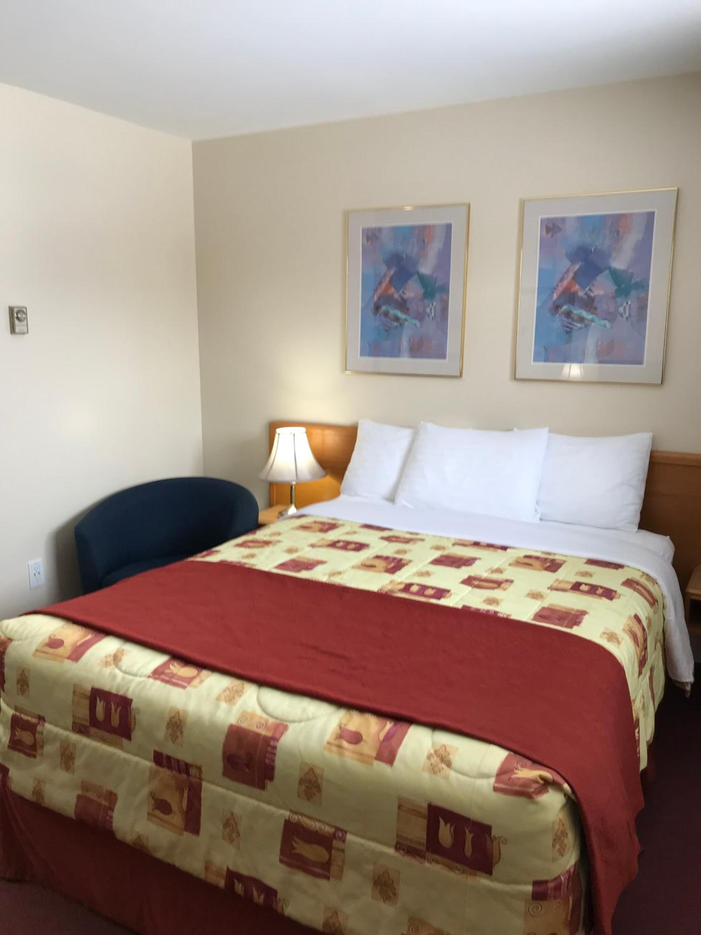 Queen Room