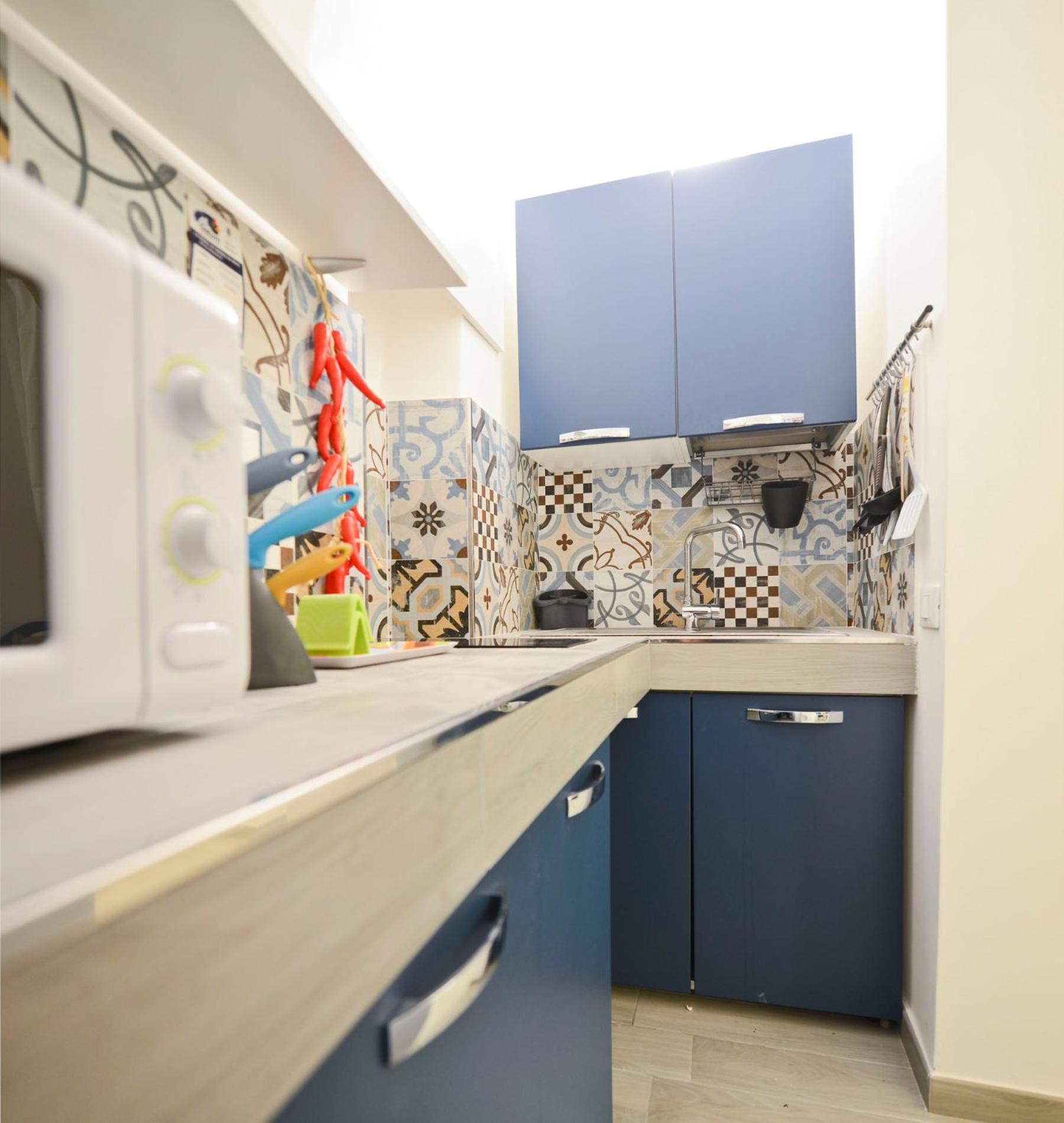 Apartment with Terrace - Photo 11