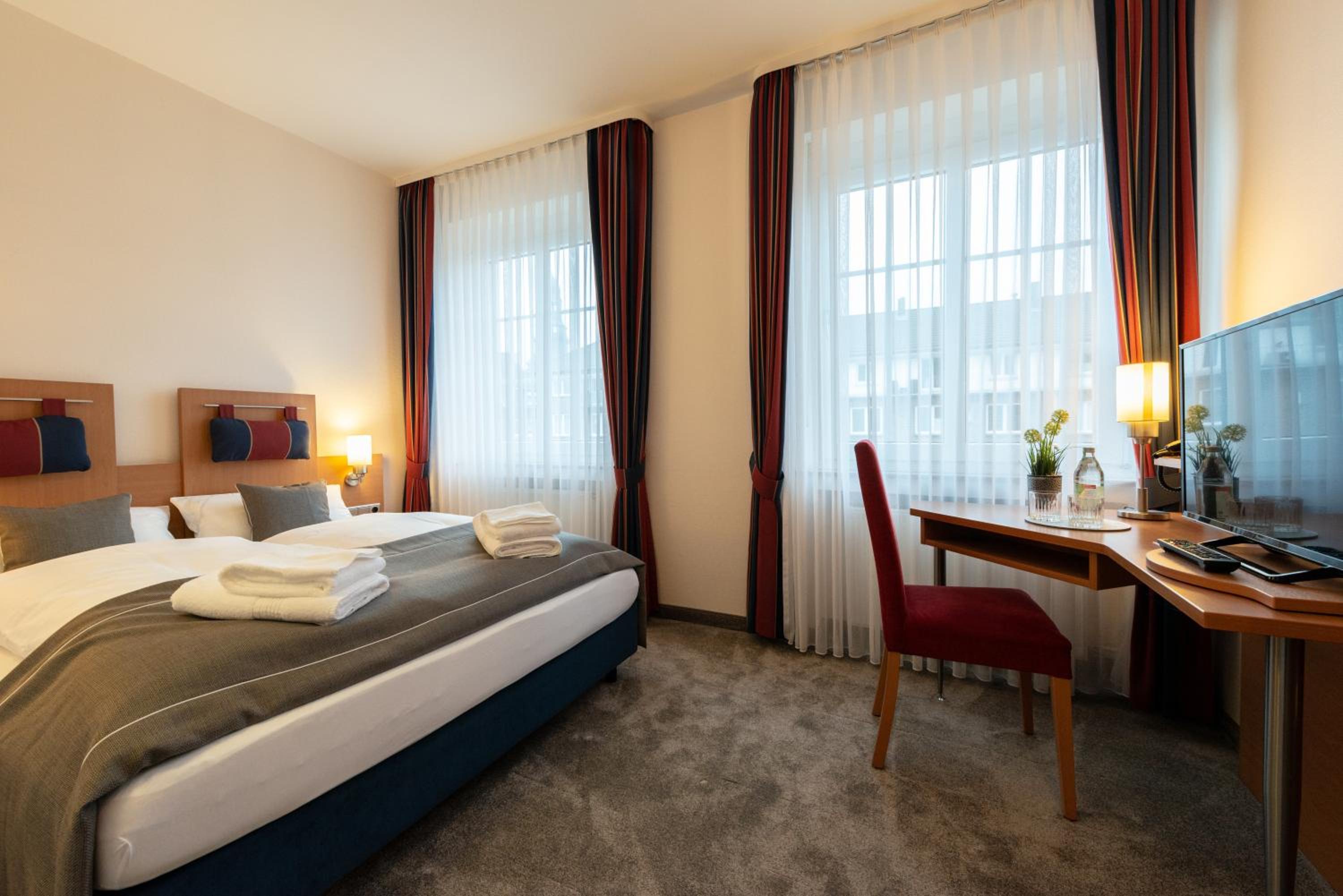 Double Room with Private Bathroom - Photo 4