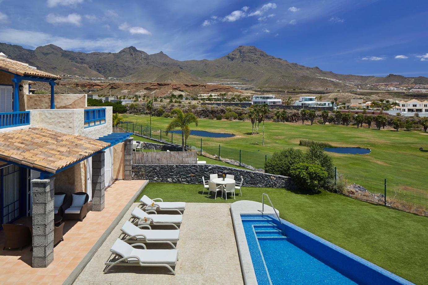 Villa de tres habitaciones con piscina privada (3 adultos + 3 niños) Villa de tres habitaciones con piscina privada (3 adultos + 3 niños)