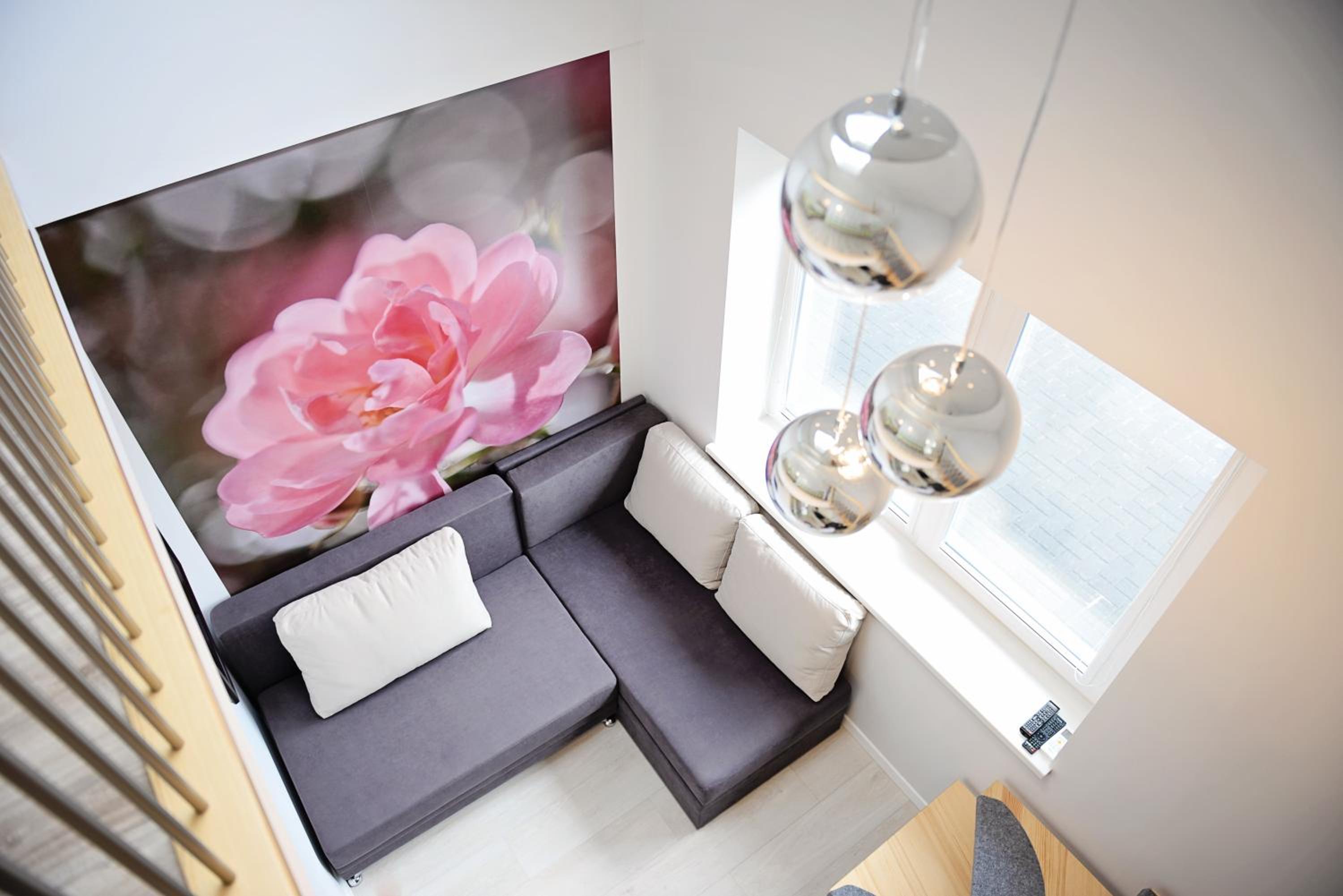 Loft - Photo 1