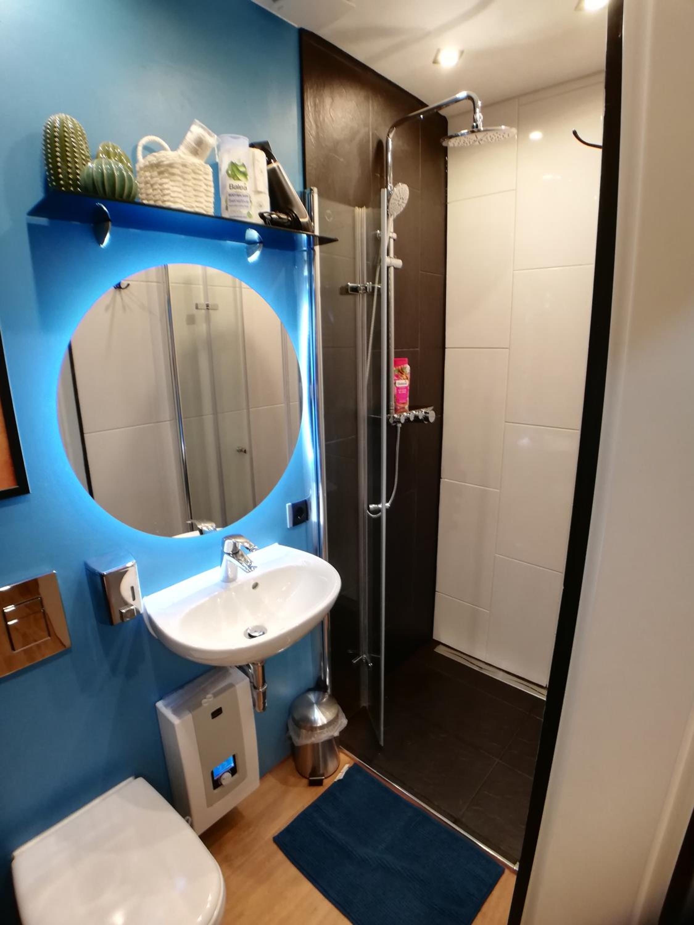 Studio Apartment photo 2