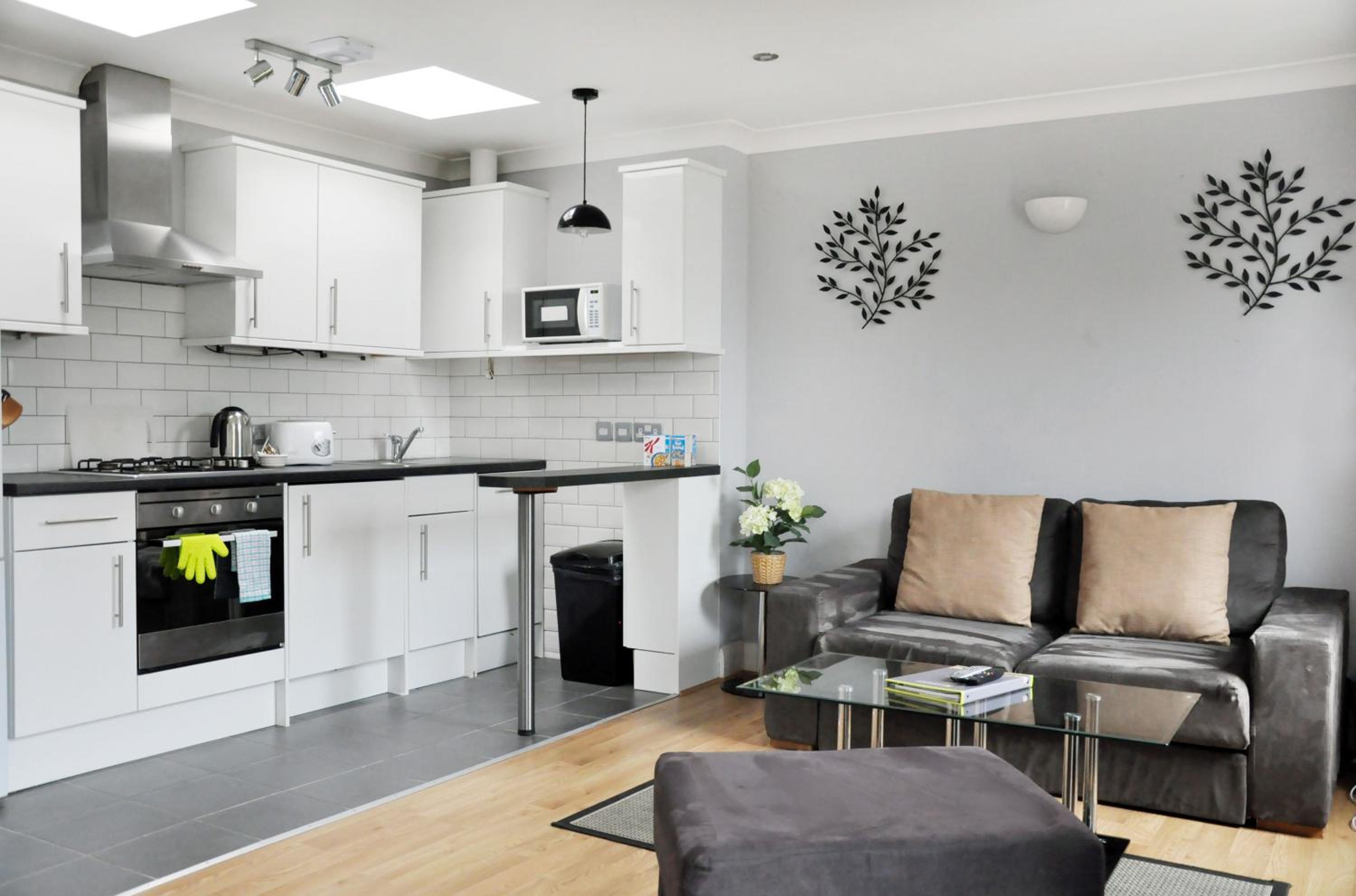 One-Bedroom Apartment with Garden photo 2