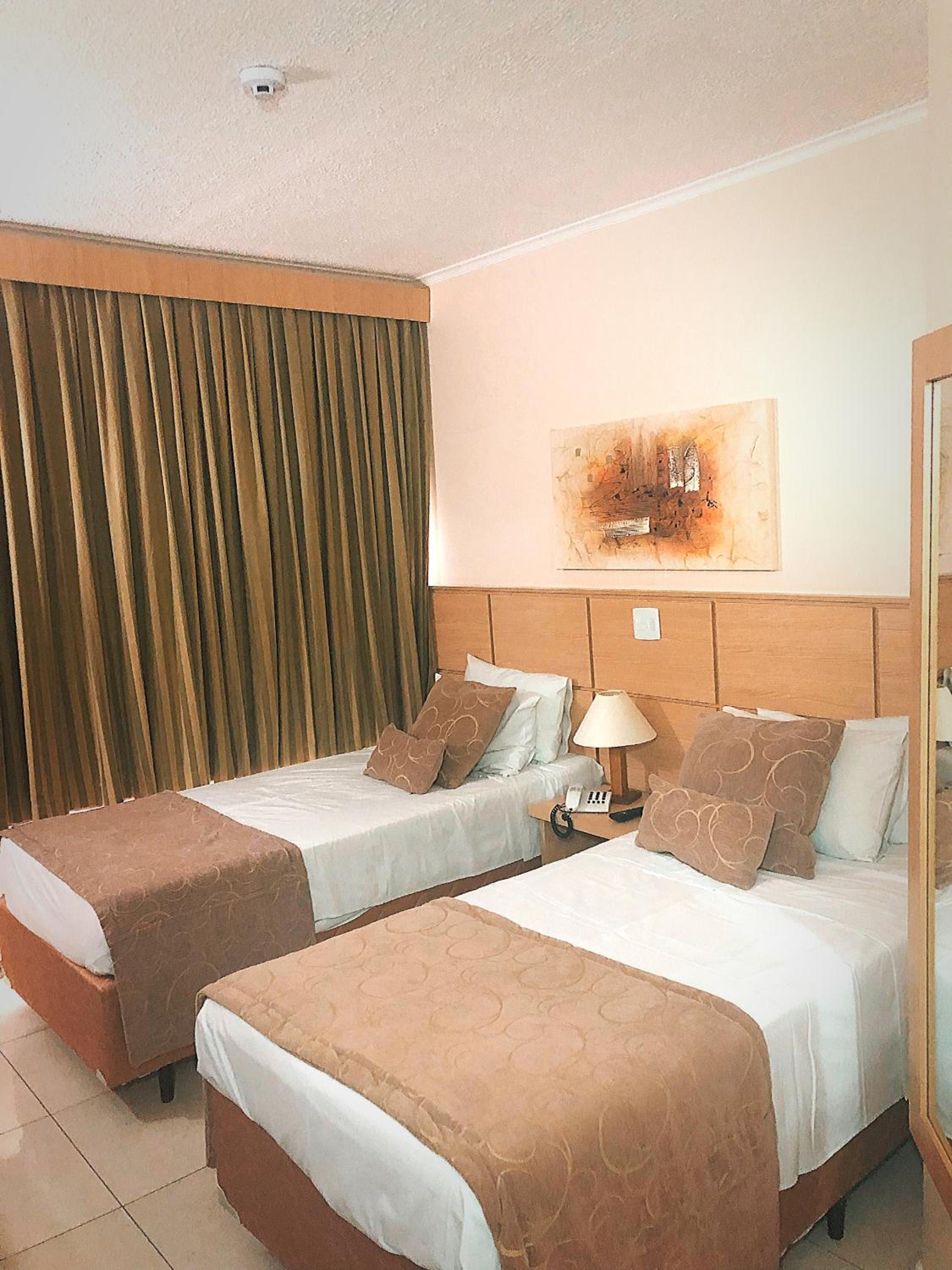 Standard Twin Room photo 3