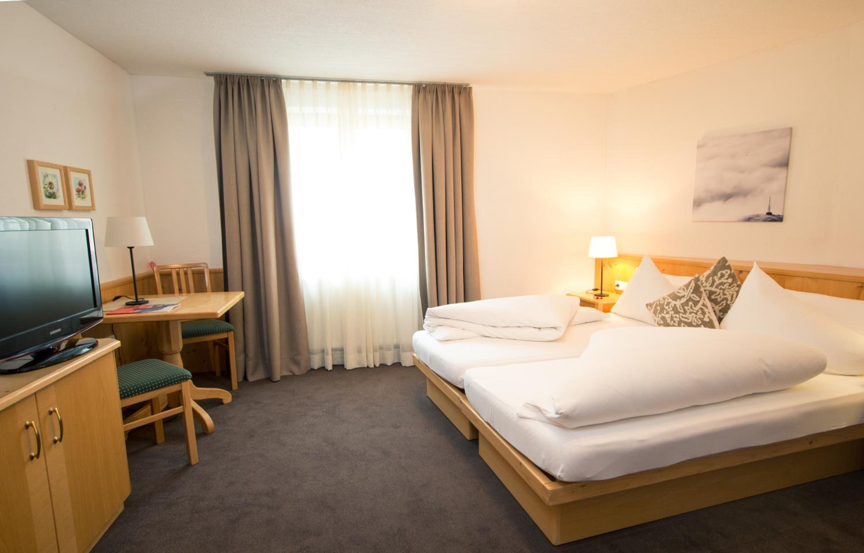 Standard Double or Twin Room photo 2