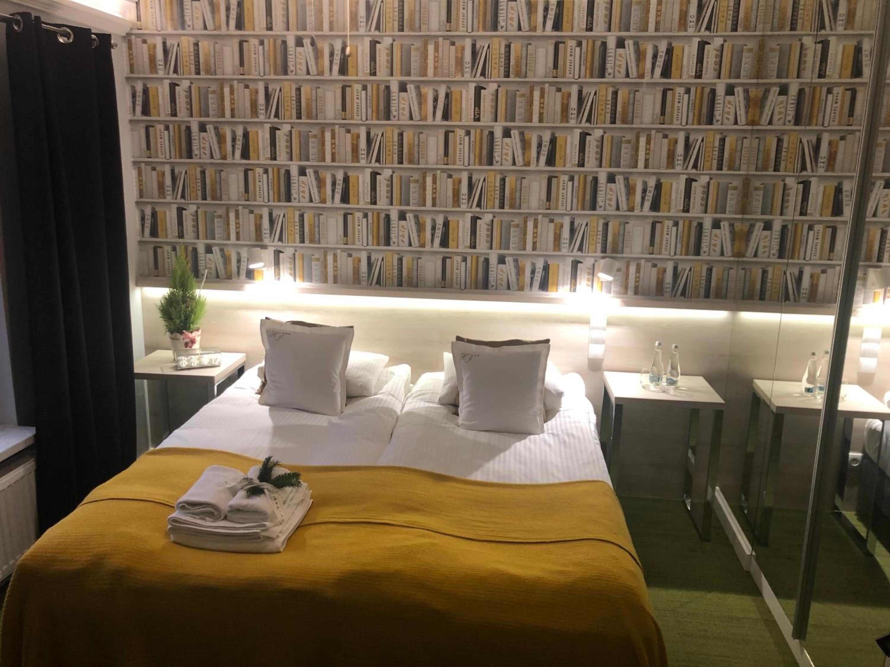 Double or Twin Room - Photo 23