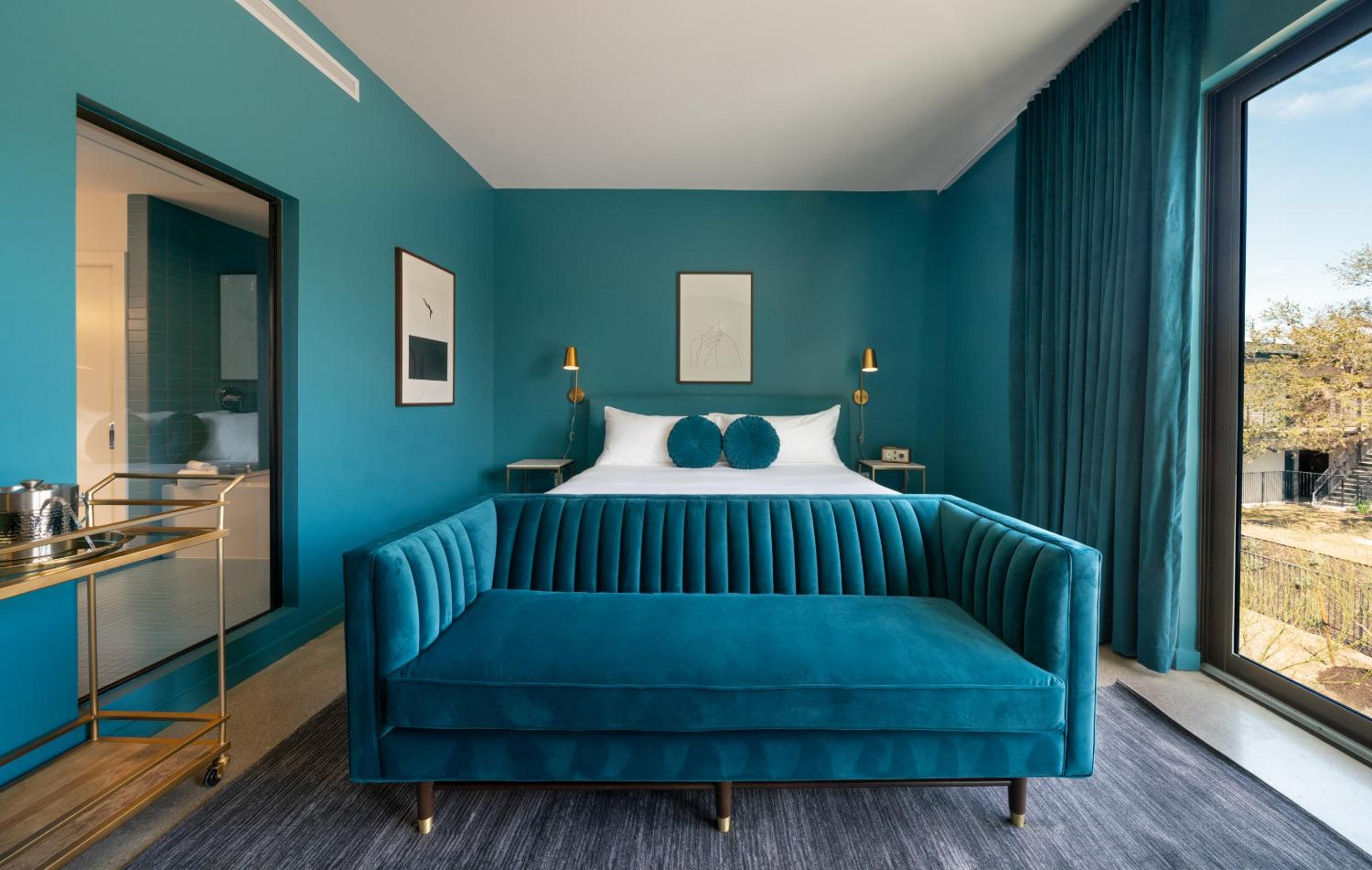 King Suite with Balcony photo 1