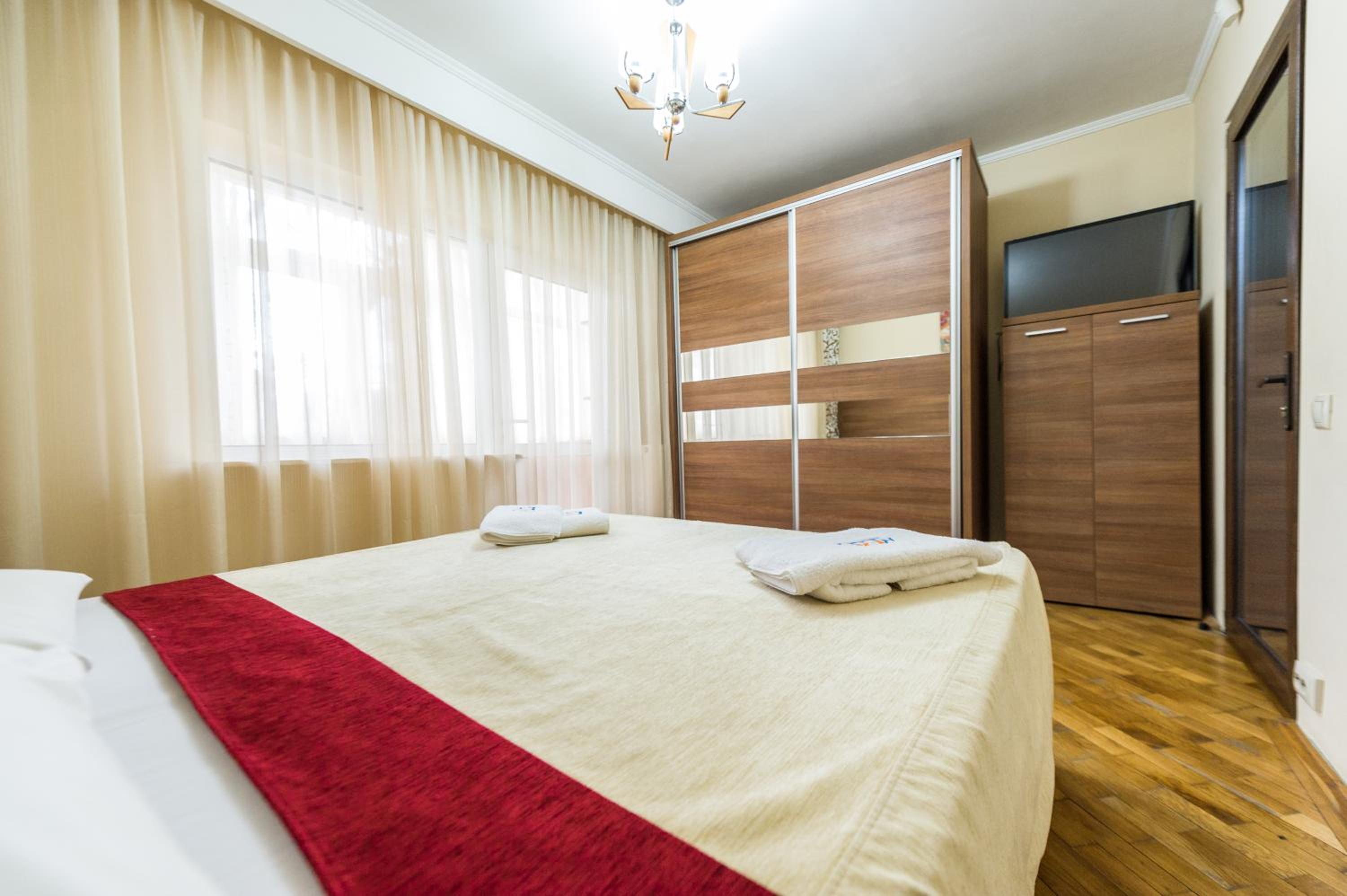 Three-Bedroom Apartment - Photo 14