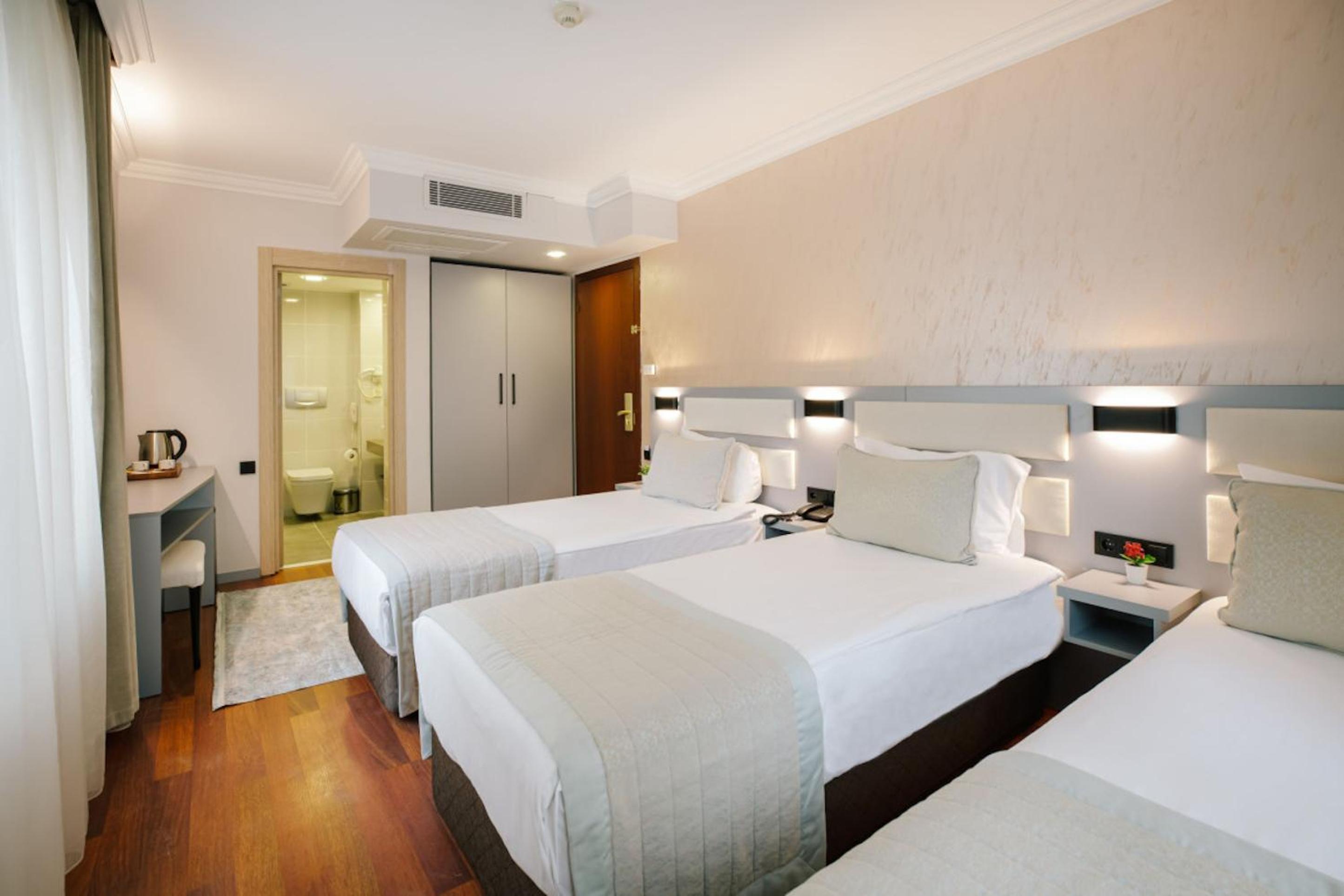 Marble Hotel — photo 152