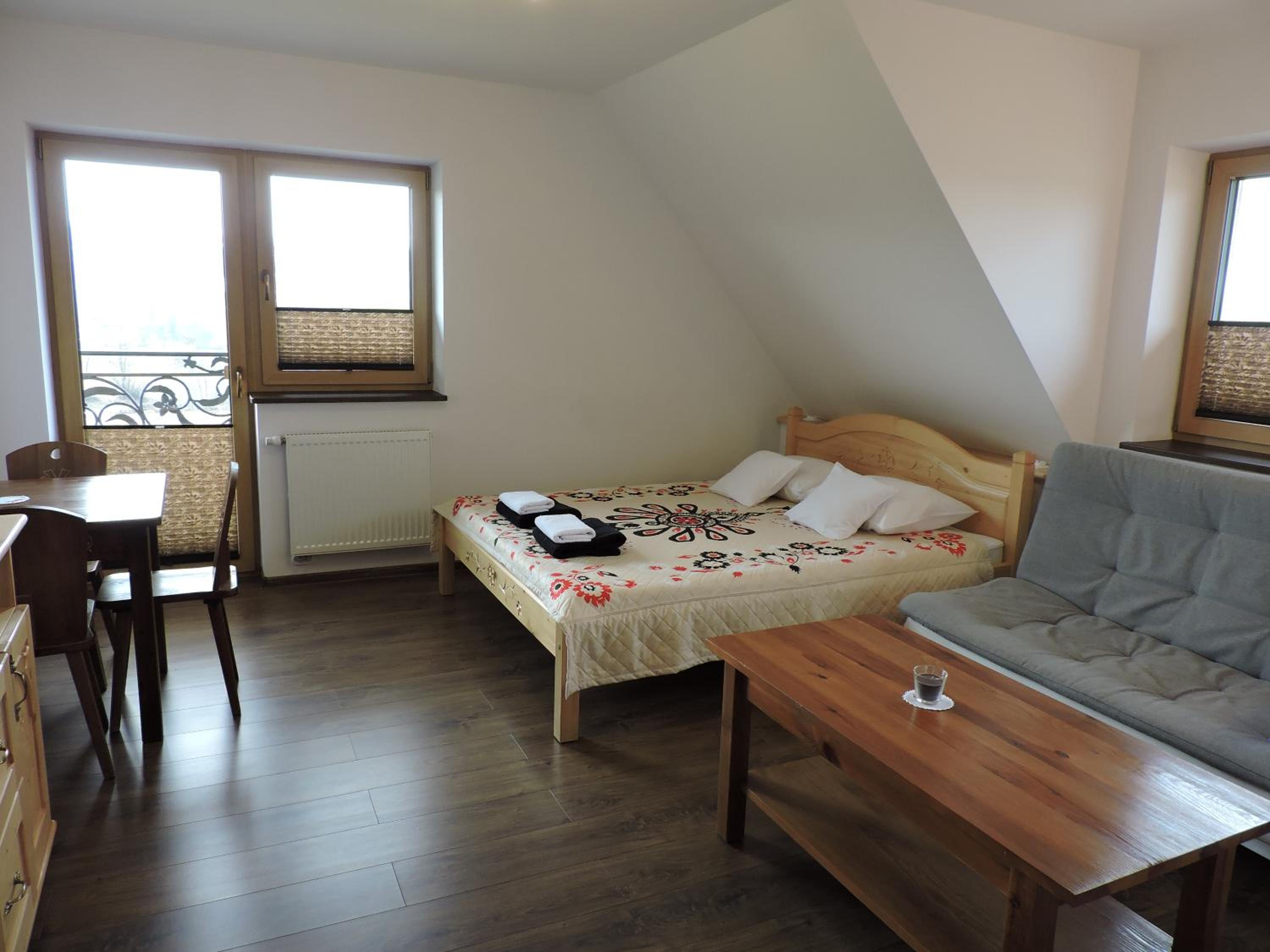 Studio Apartment with Balcony photo 1