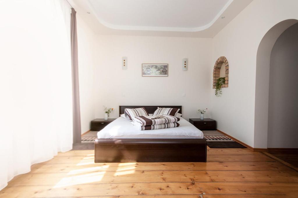 Double Room - Photo 22