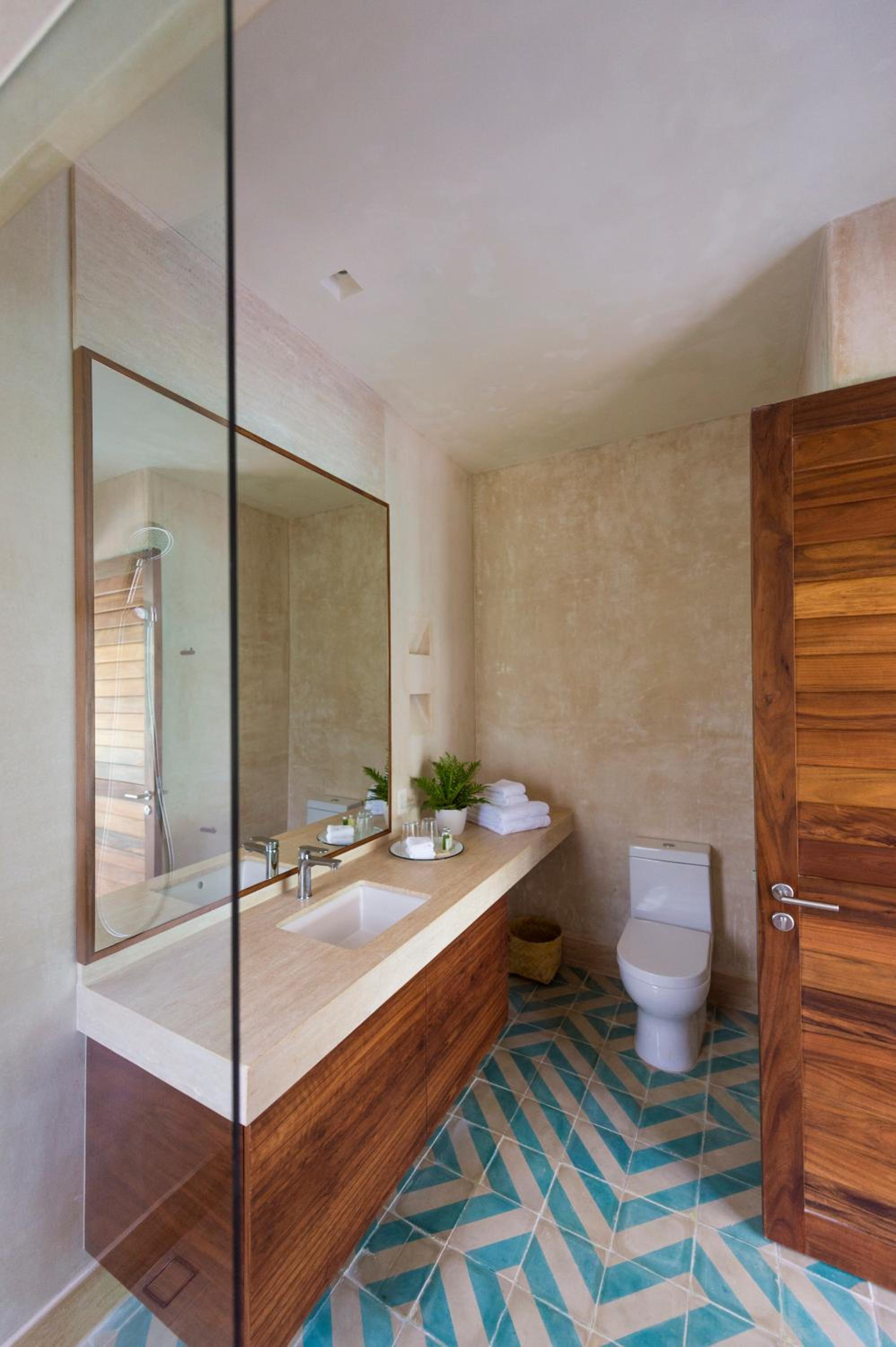 Deluxe Double Suite - Photo 12