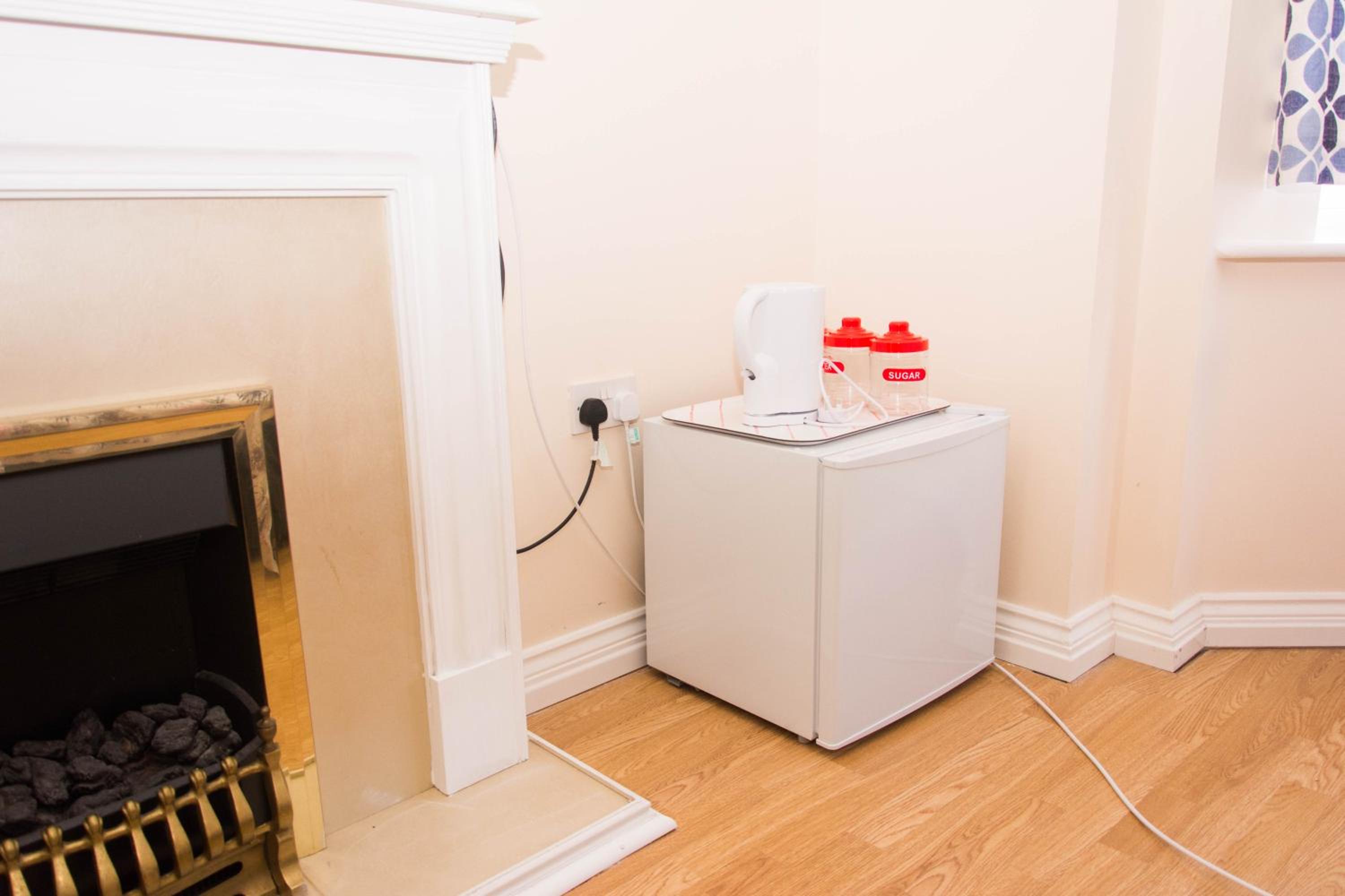 Budget Double Room - Photo 3