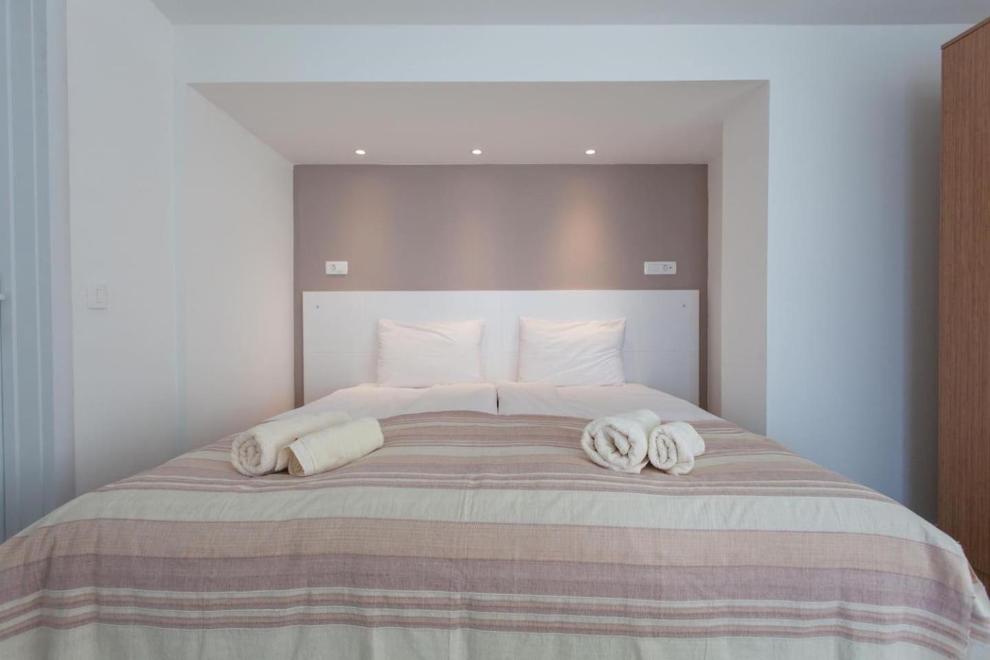 Quadruple Room with Garden View - Photo 4
