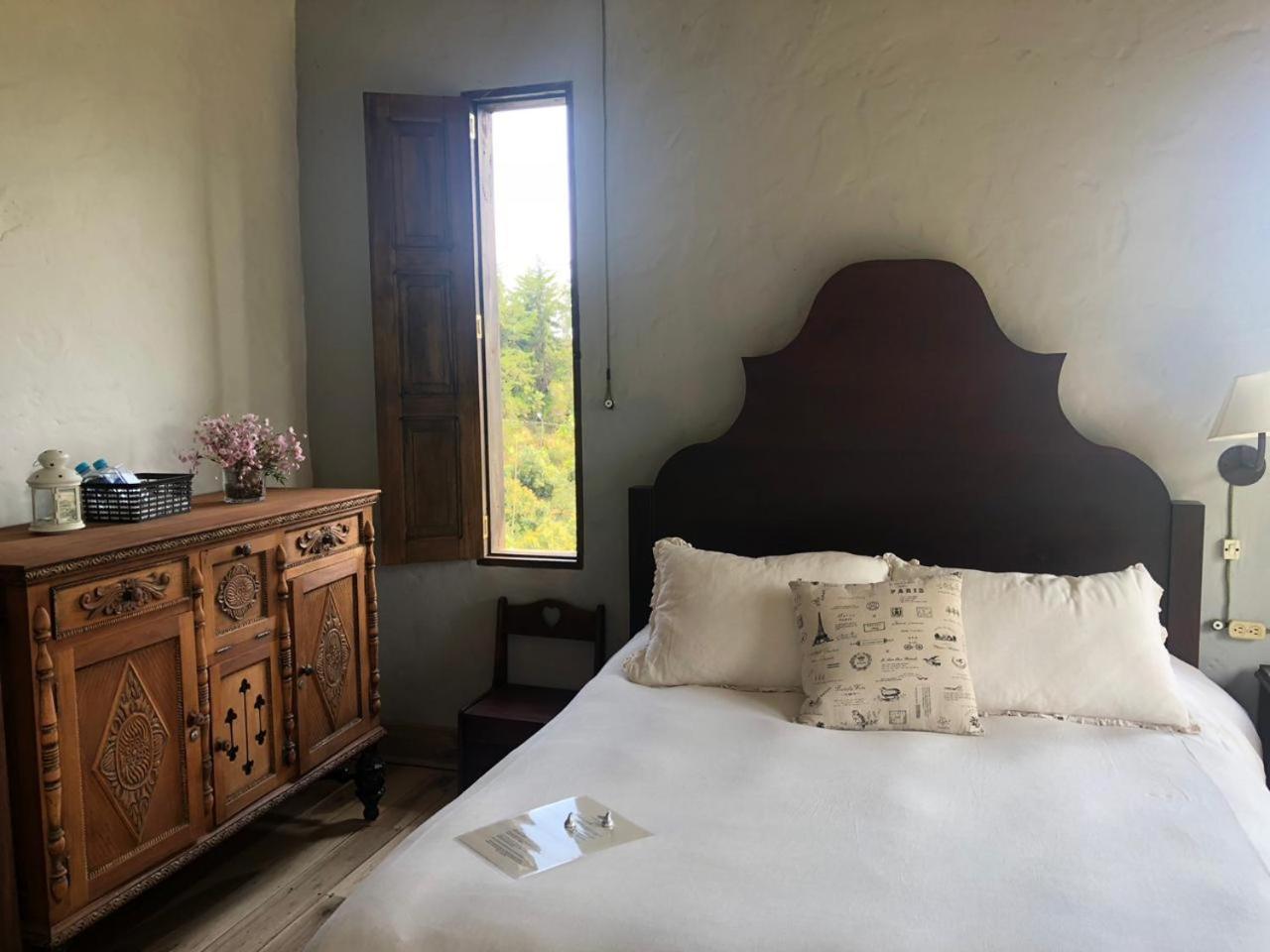 Deluxe Queen Room photo 2