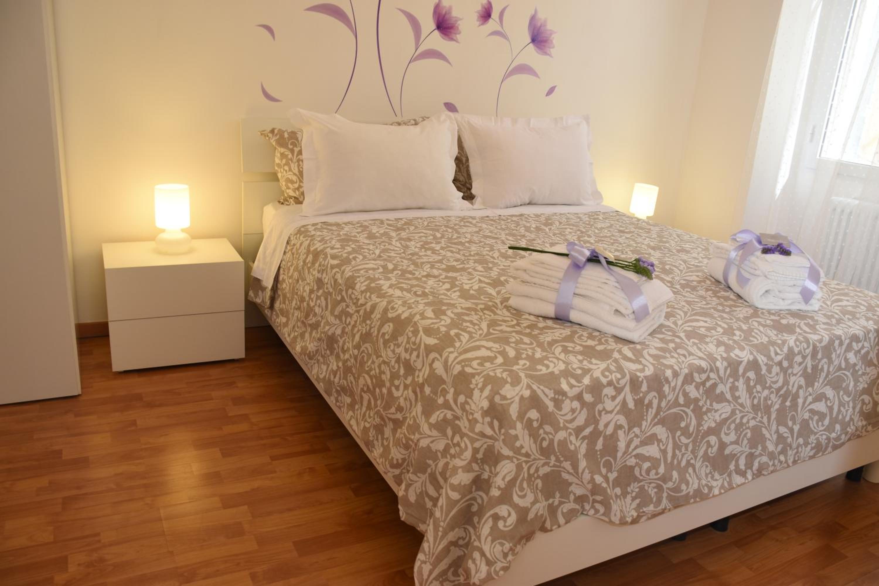 Double Room - Photo 5