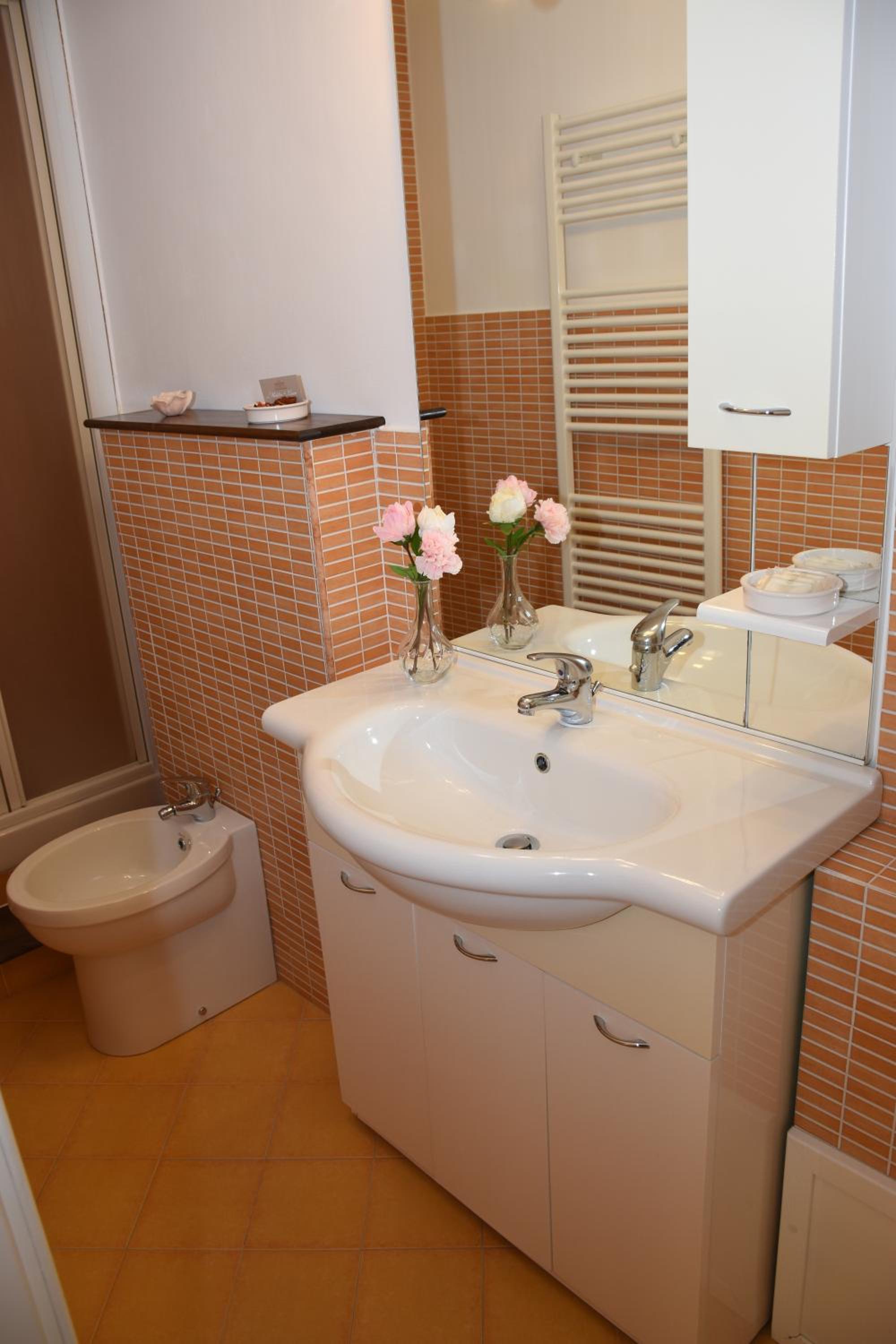 Double Room - Photo 9