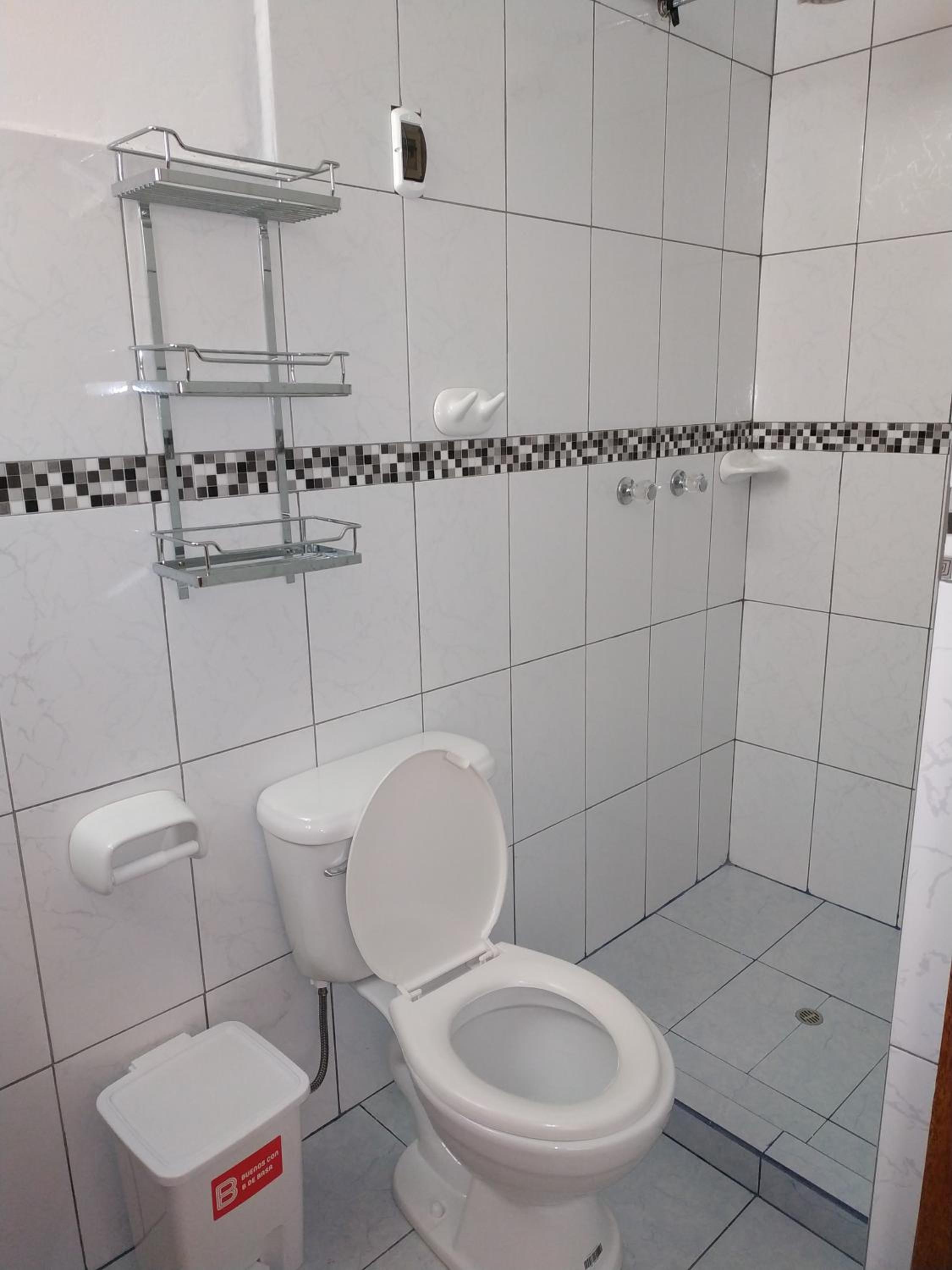 Single Room with Bath photo 2