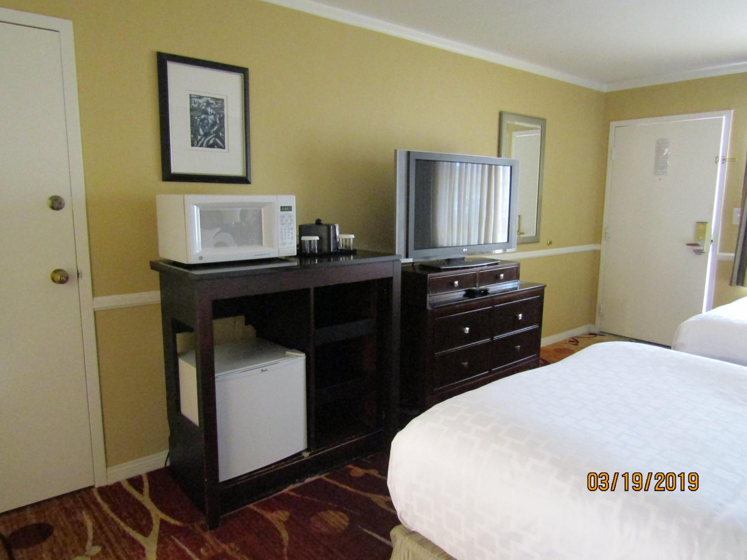 Standard Double Room with Two Double Beds - Photo 7