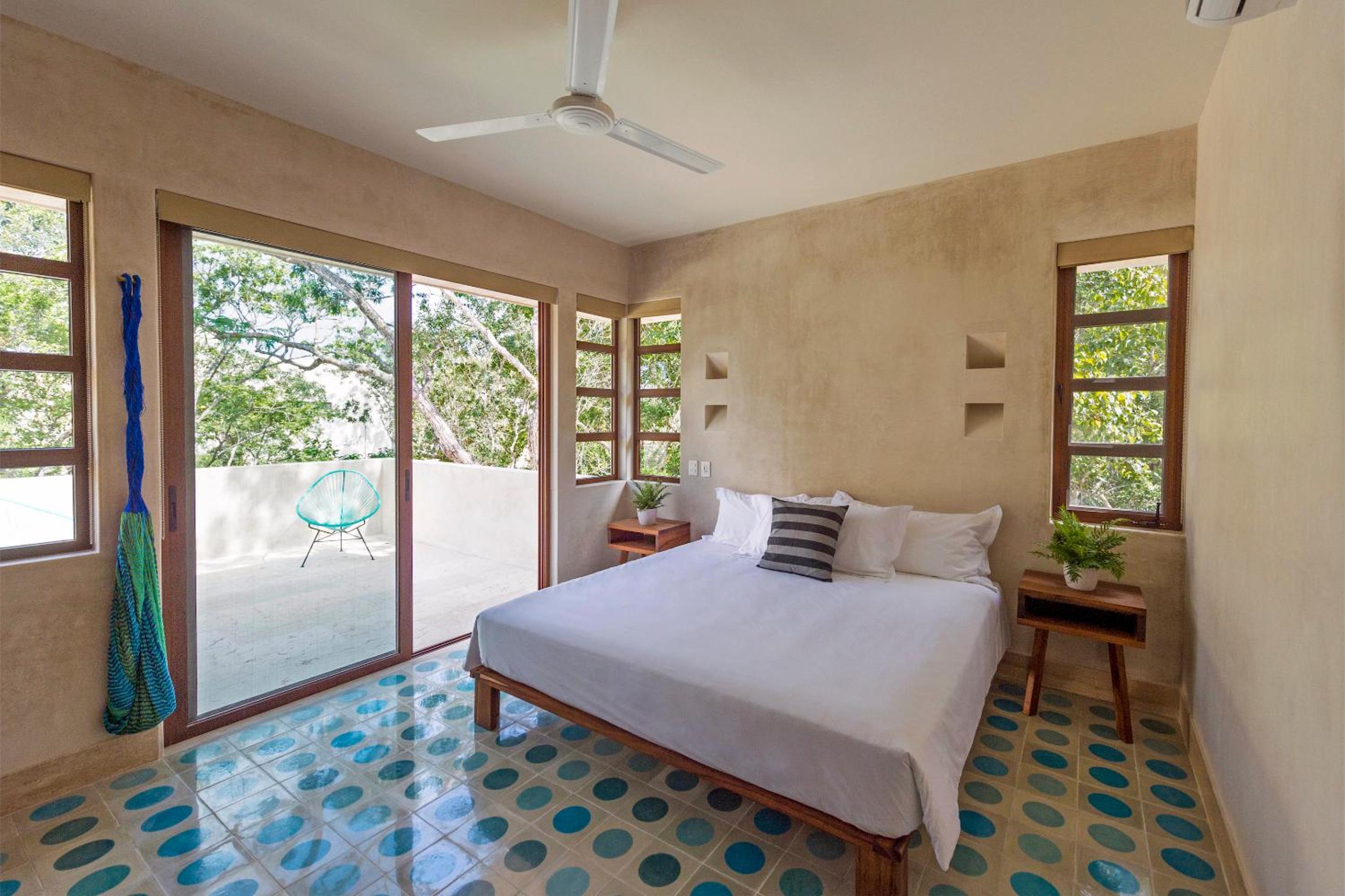 Panoramic Terrace King Suite - Photo 14