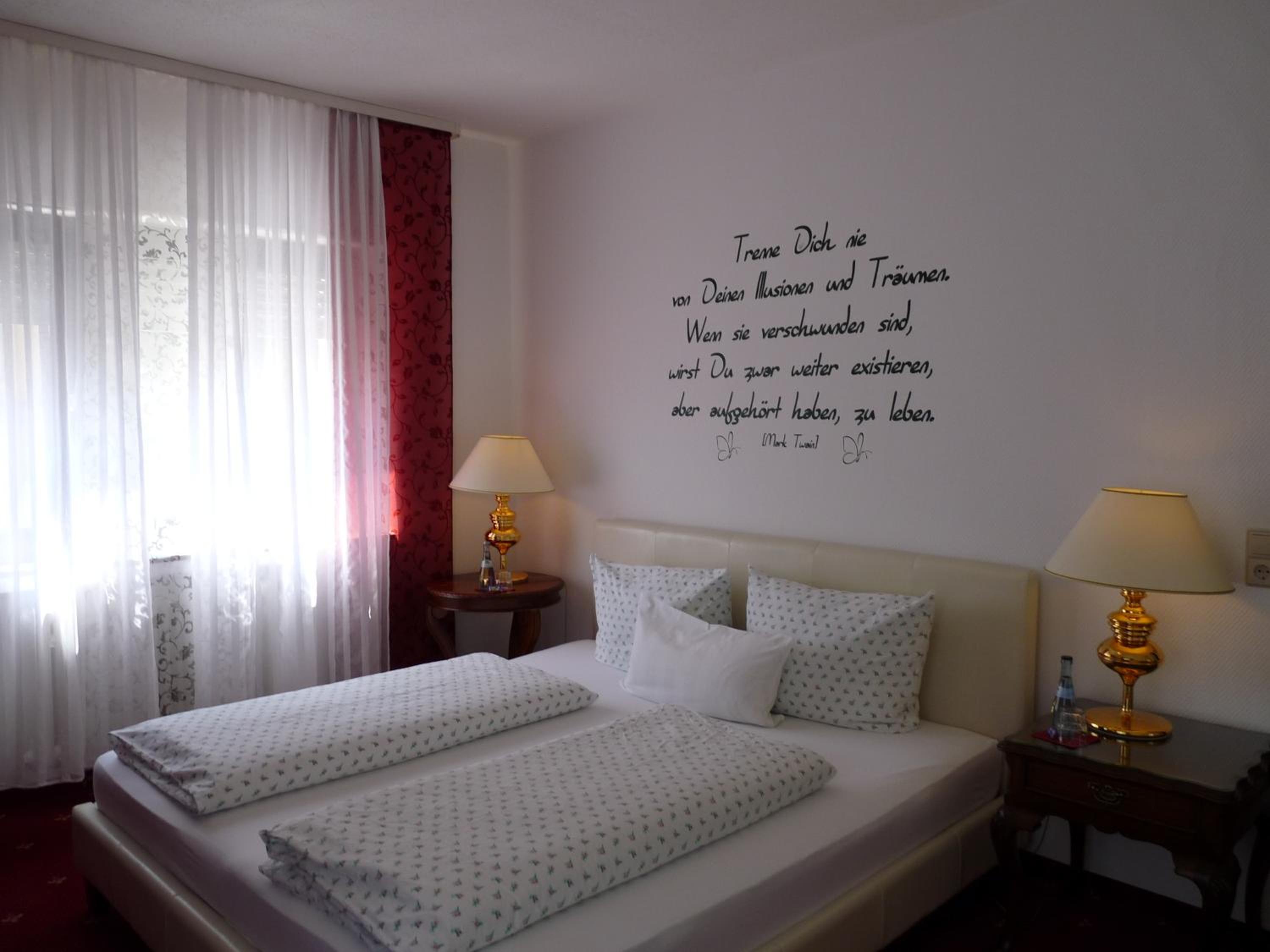 Double Room - Photo 6