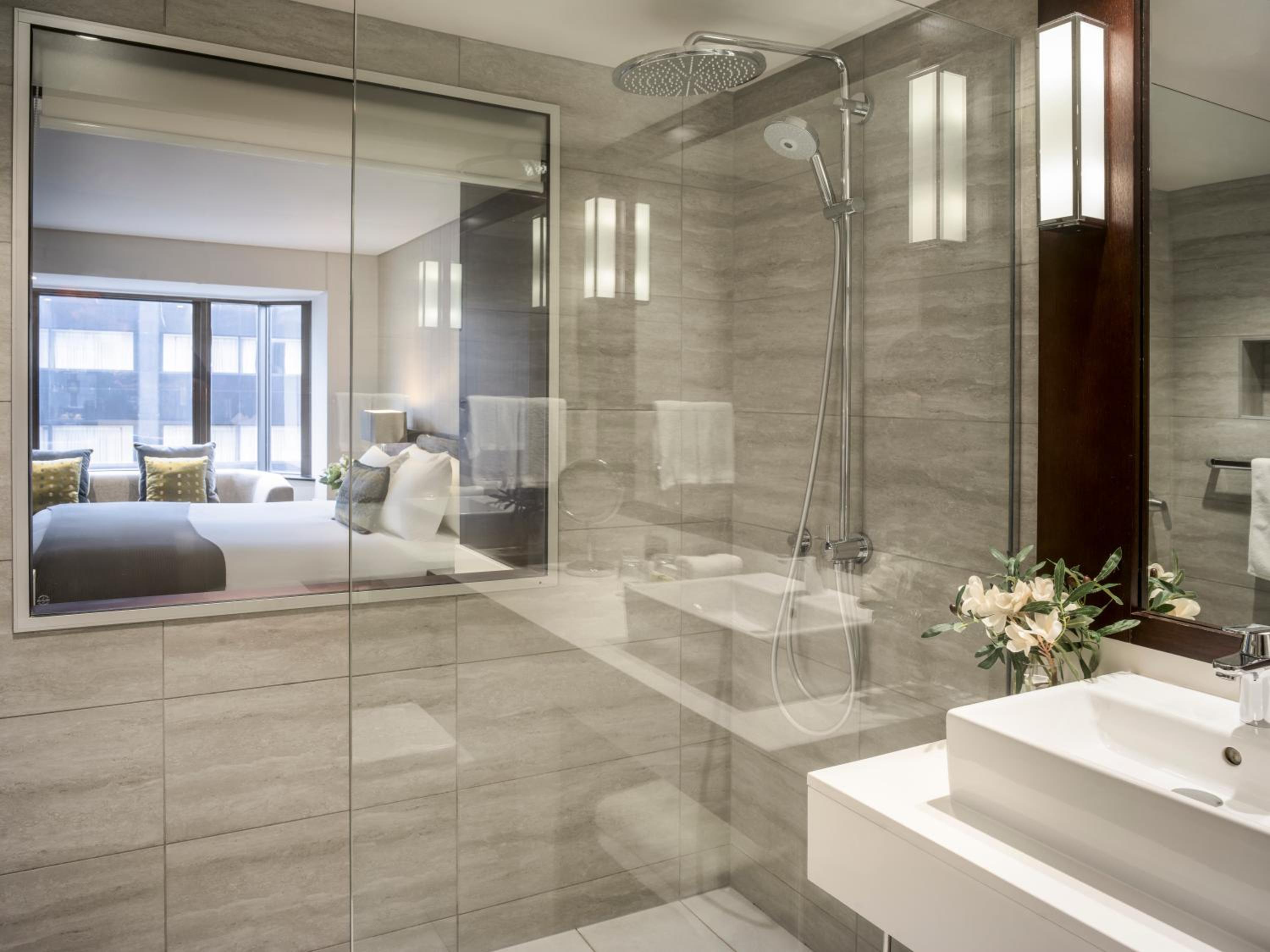 Premium King Room with Jetted Tub - Photo 6