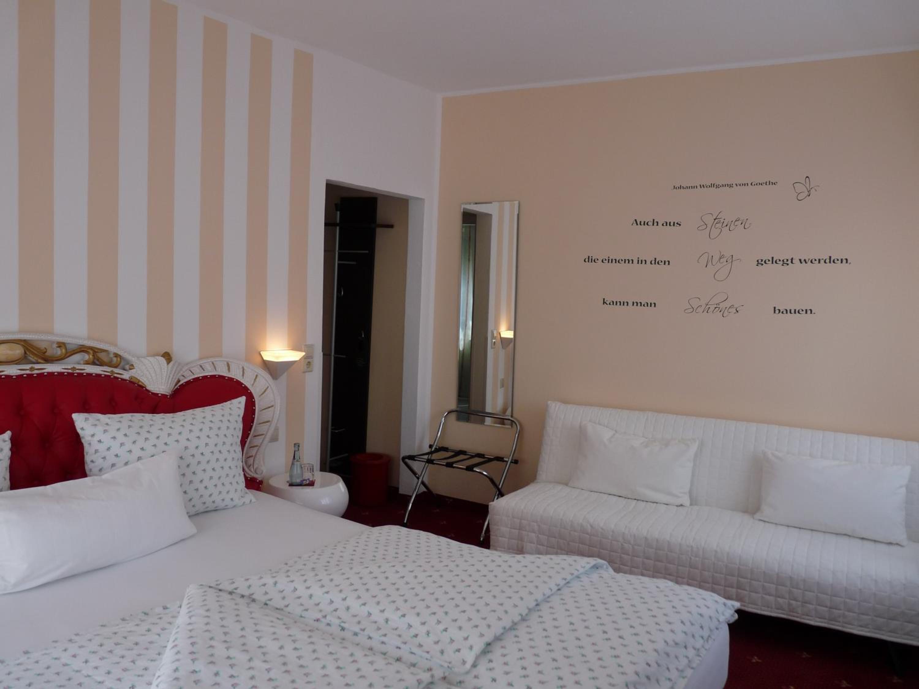 Double Room - Photo 3