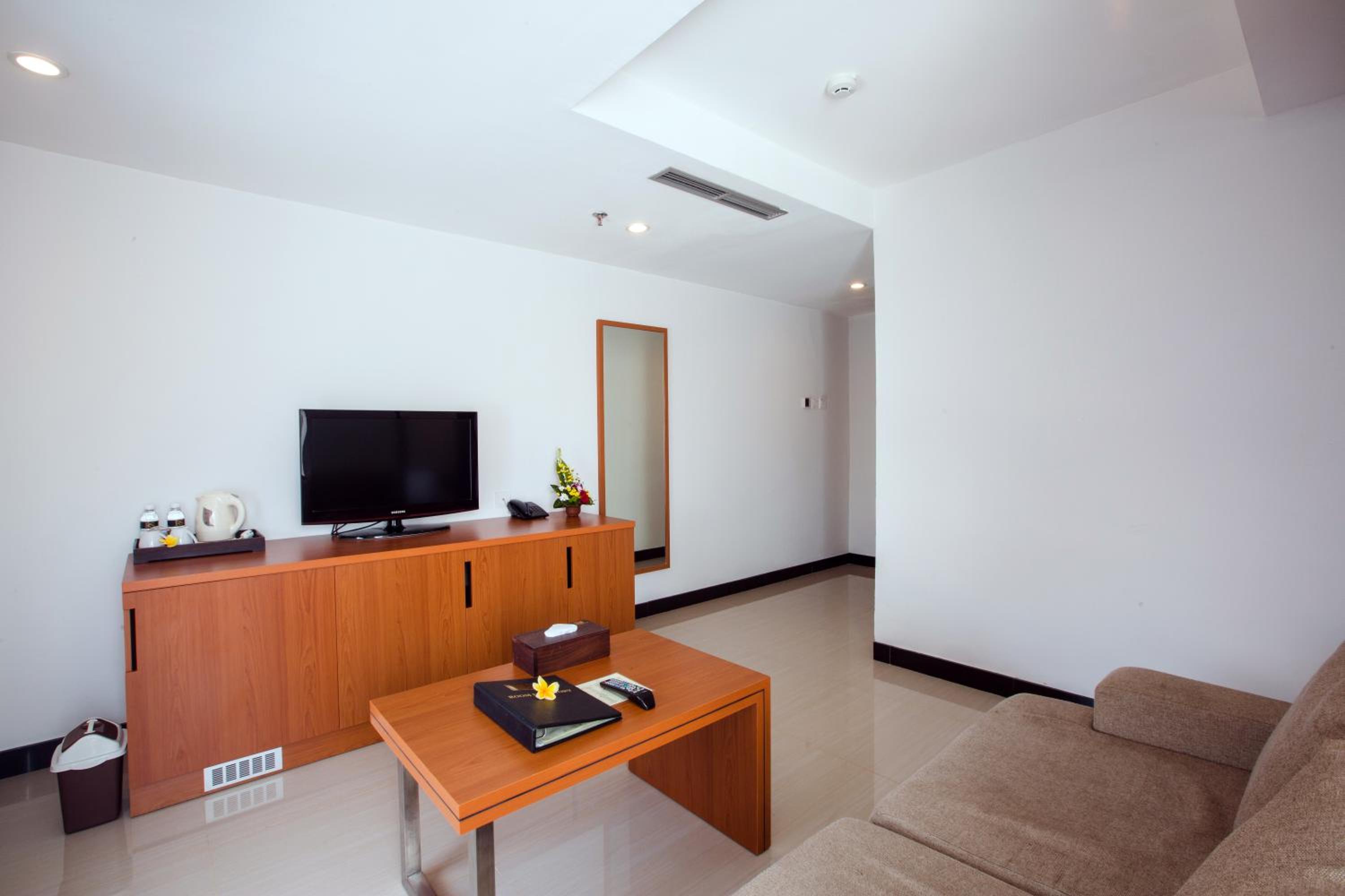 Suite Room with City View photo 2
