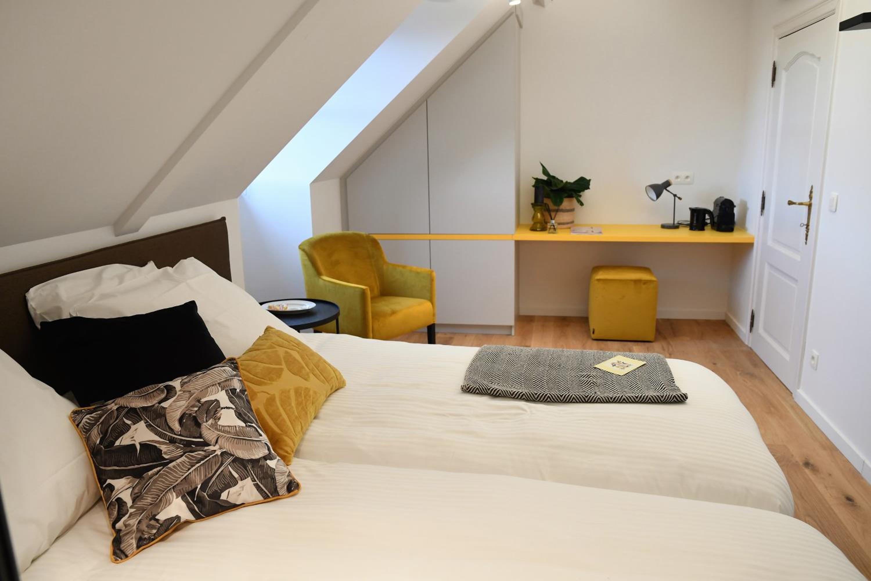 Standard Double Room photo 2