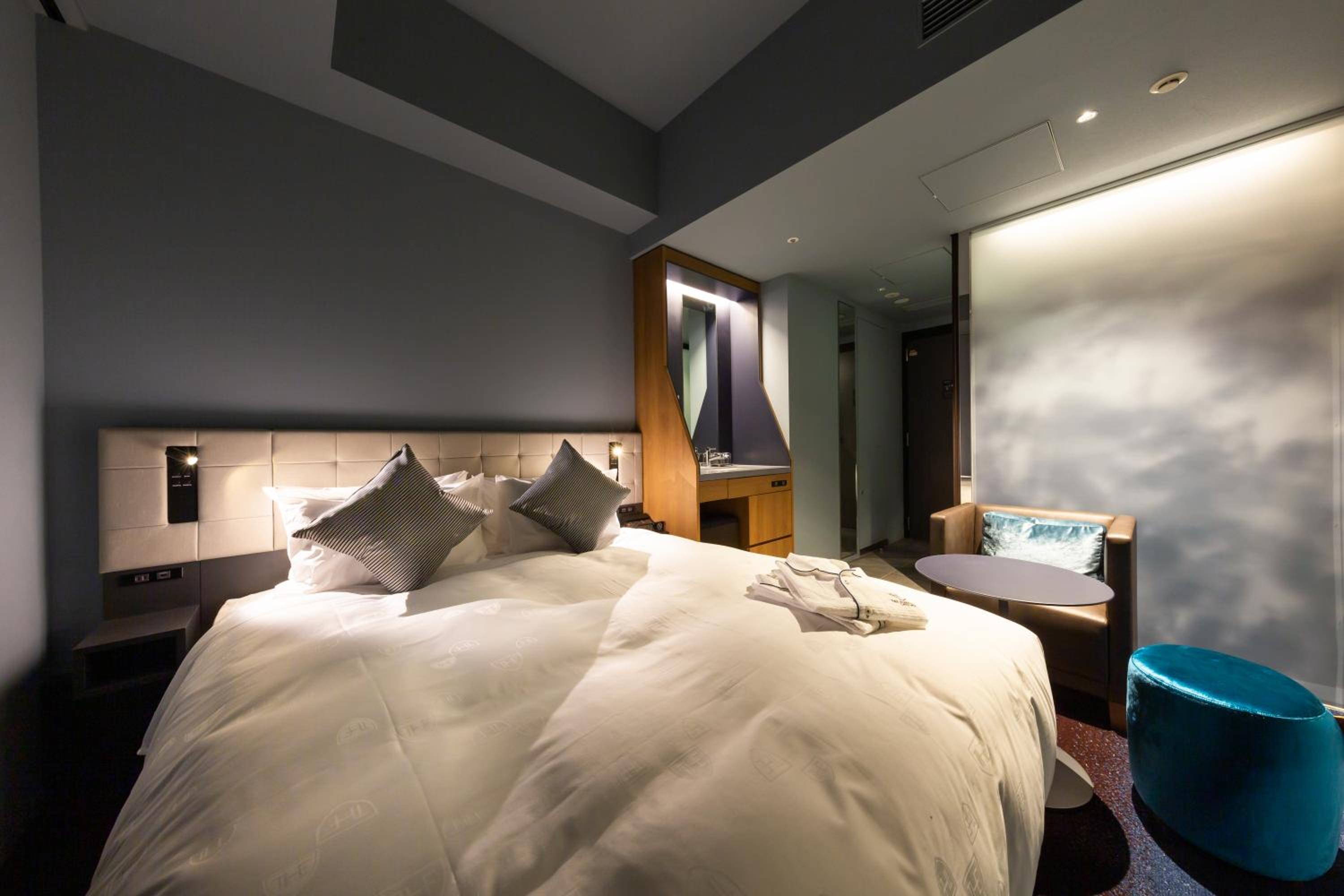 Standard Double Room - Photo 9