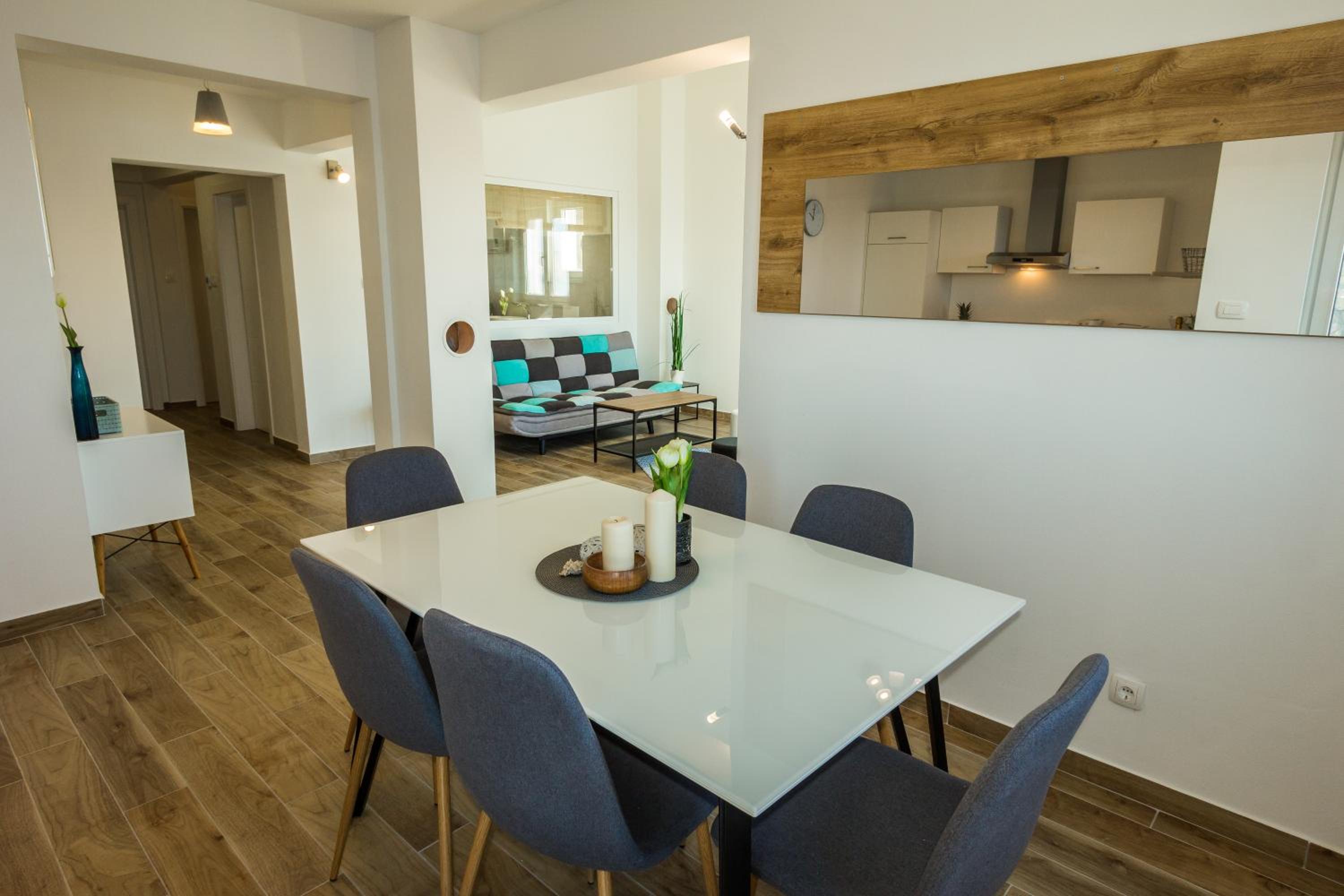 Deluxe Apartment - Photo 3